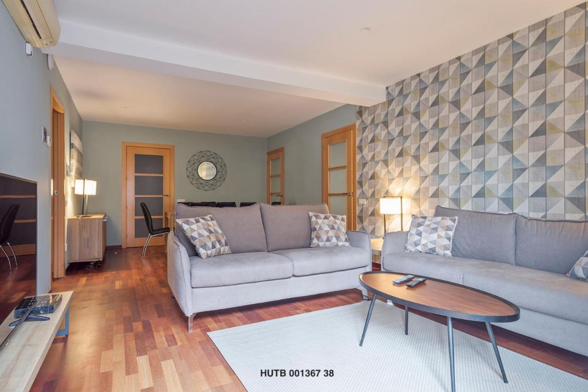 Three-Bedroom Apartment (7-8 Adults) photo 1