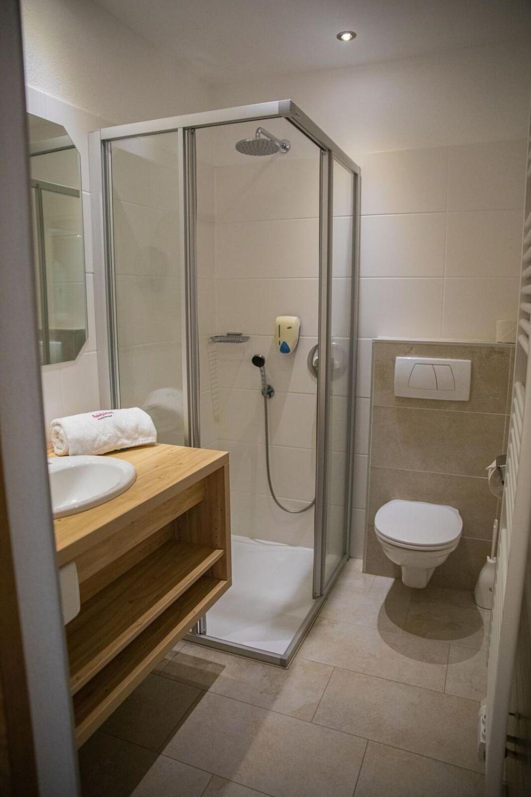 Double Room with Balcony (2 Adults + 1 Child) photo 3