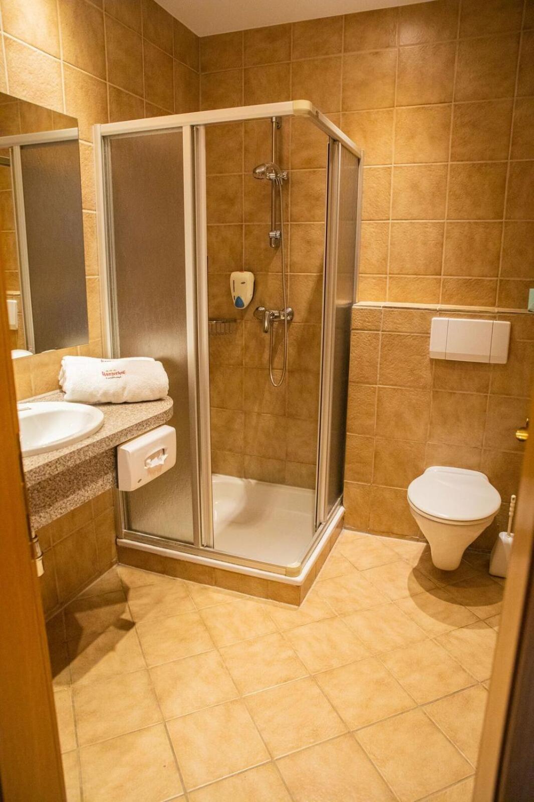 Double Room with Balcony (2 Adults + 1 Child) photo 3