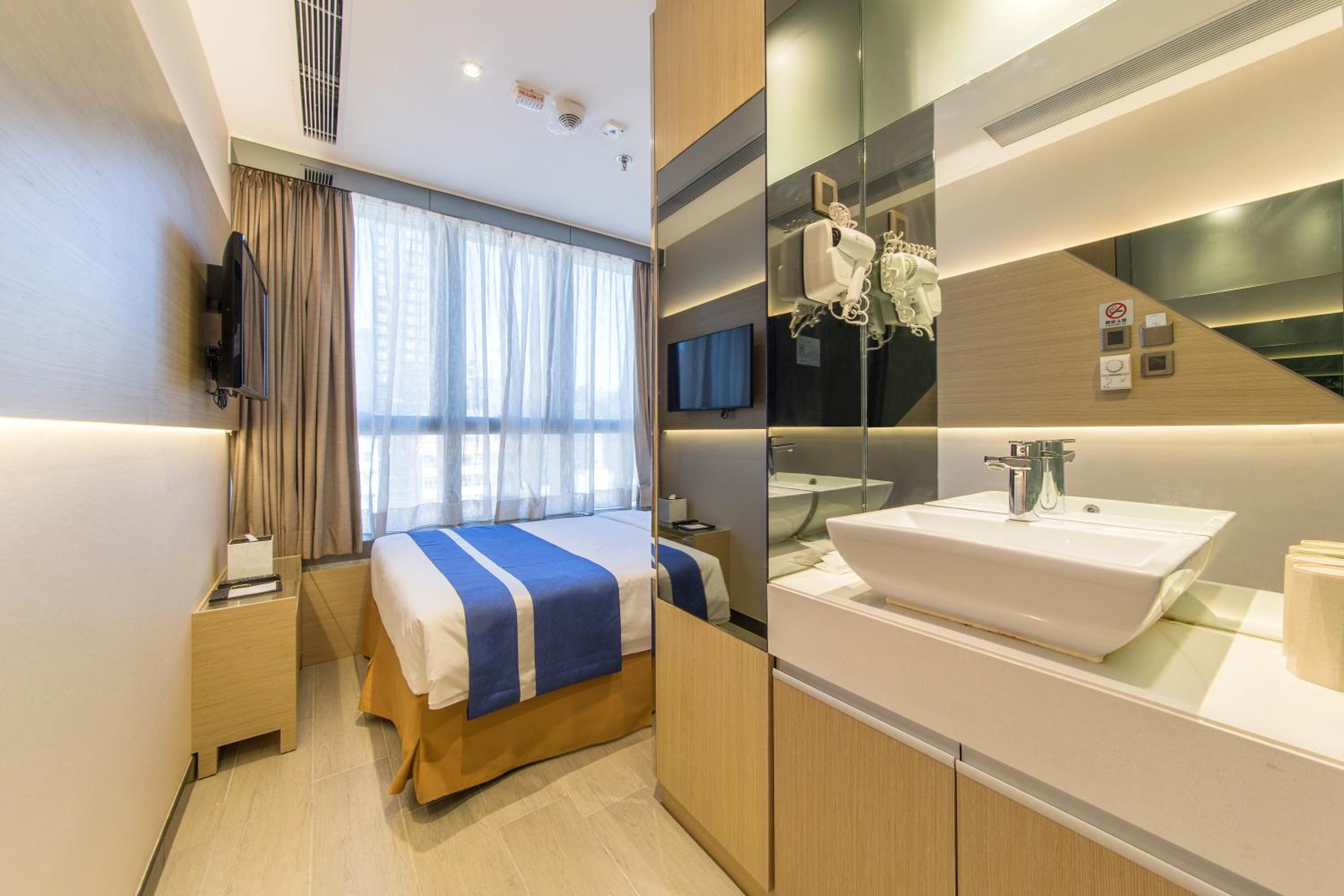Queen Room