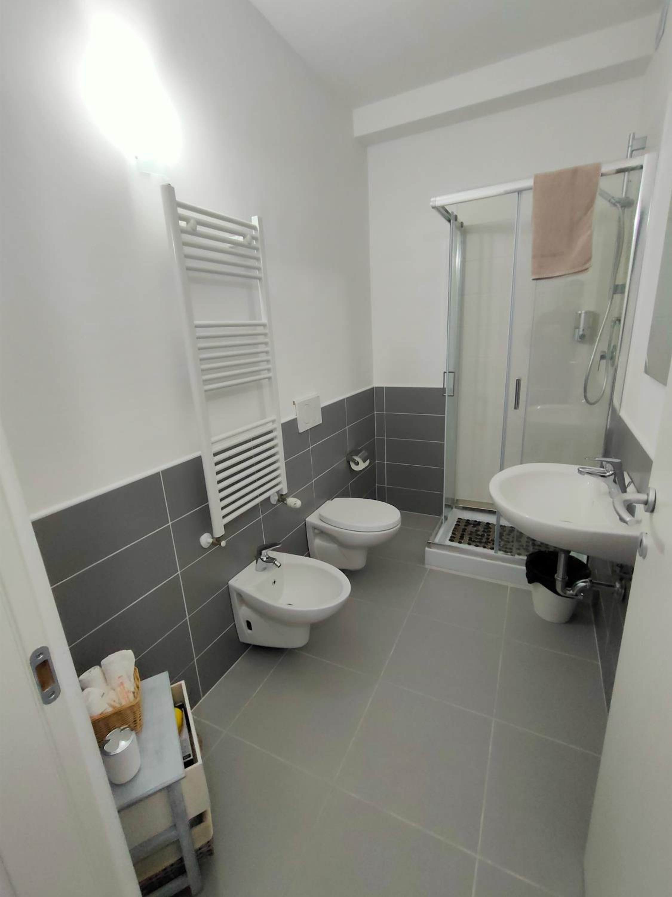 Double Room - Photo 22