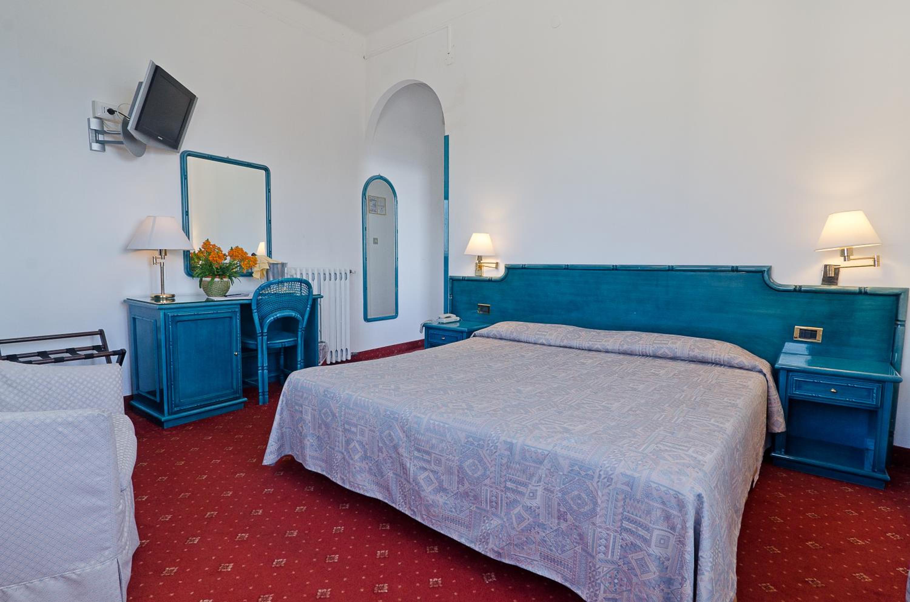 Double Room with Sea View - Photo 2