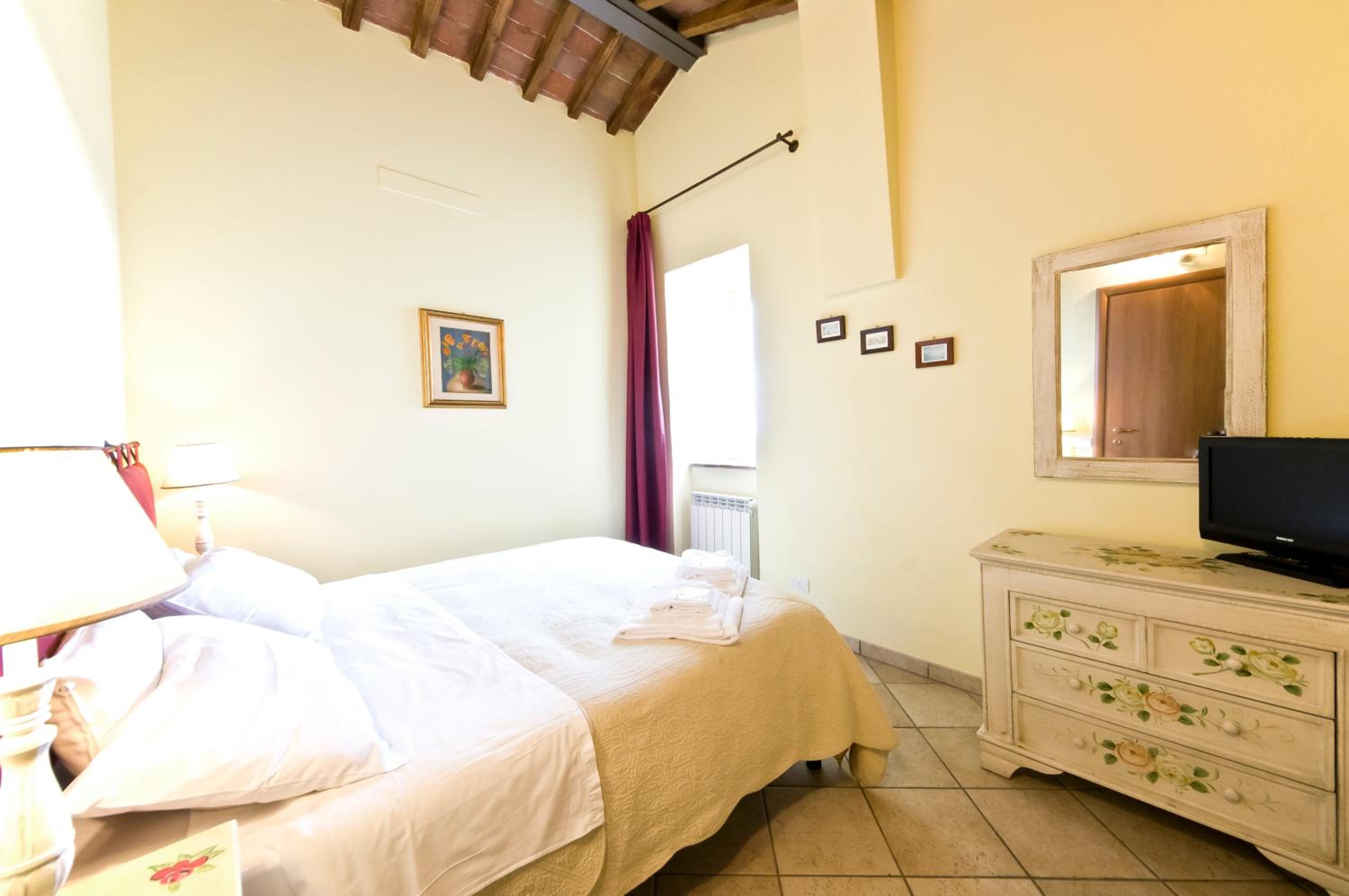 Superior Double or Twin Room - Photo 17