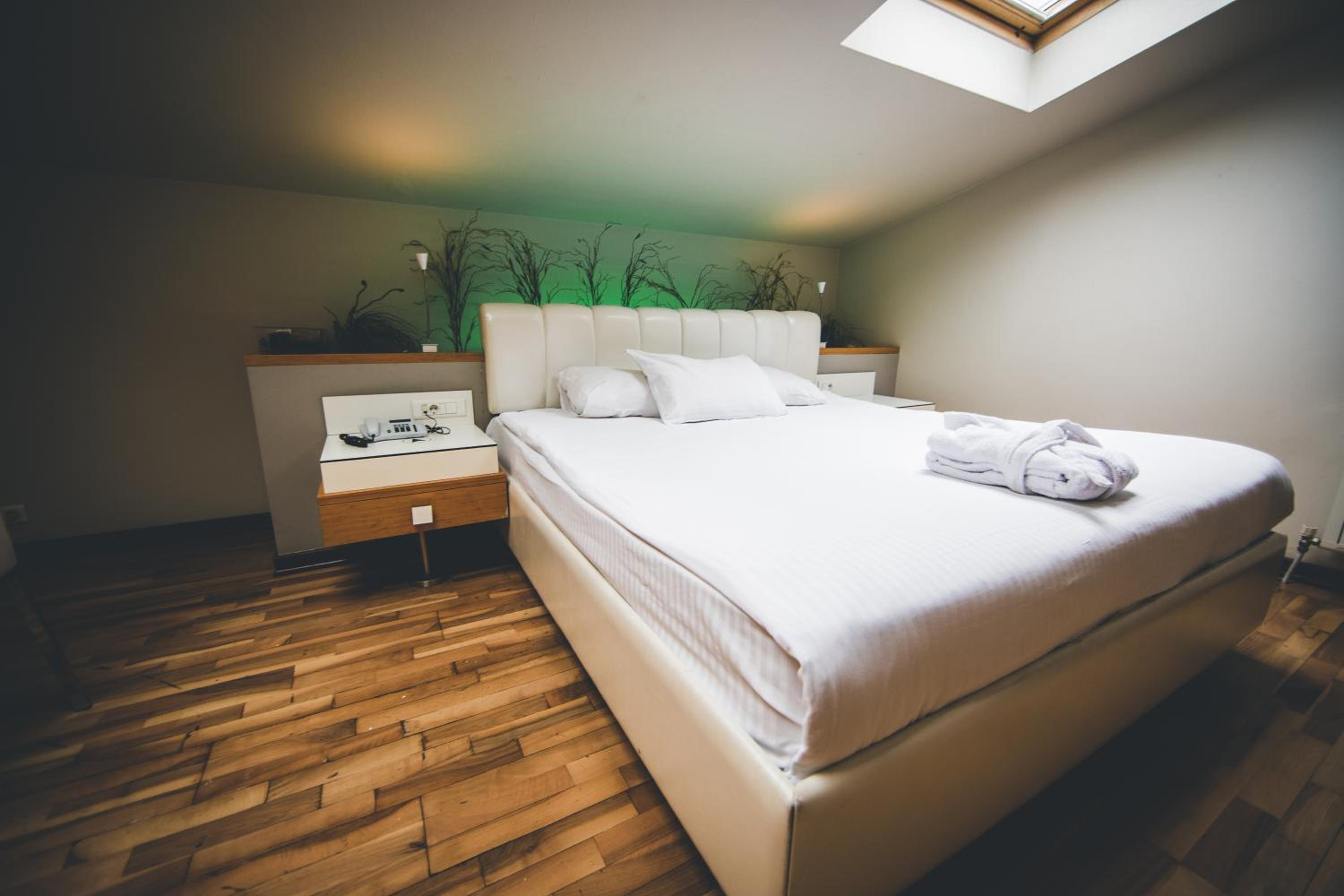Penthouse Suite - Photo 1