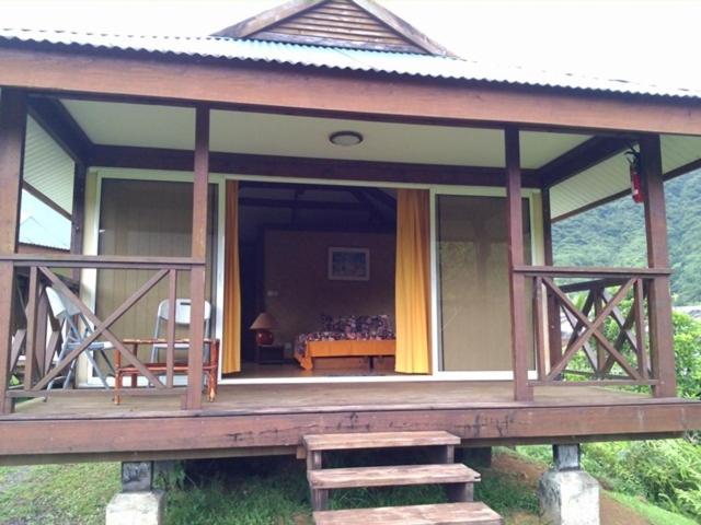 Bungalow Room