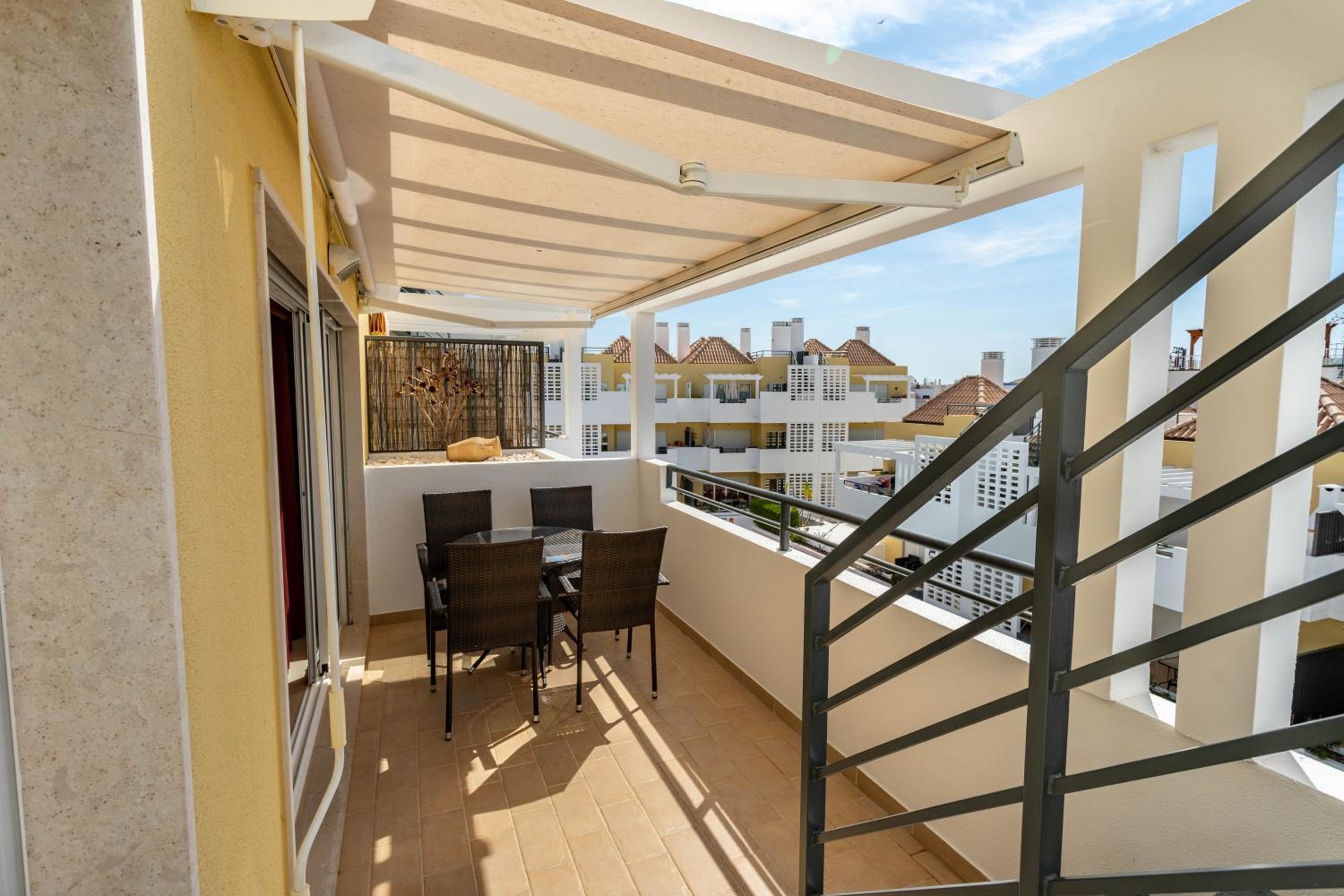 Apartment with View and Balcony photo 2