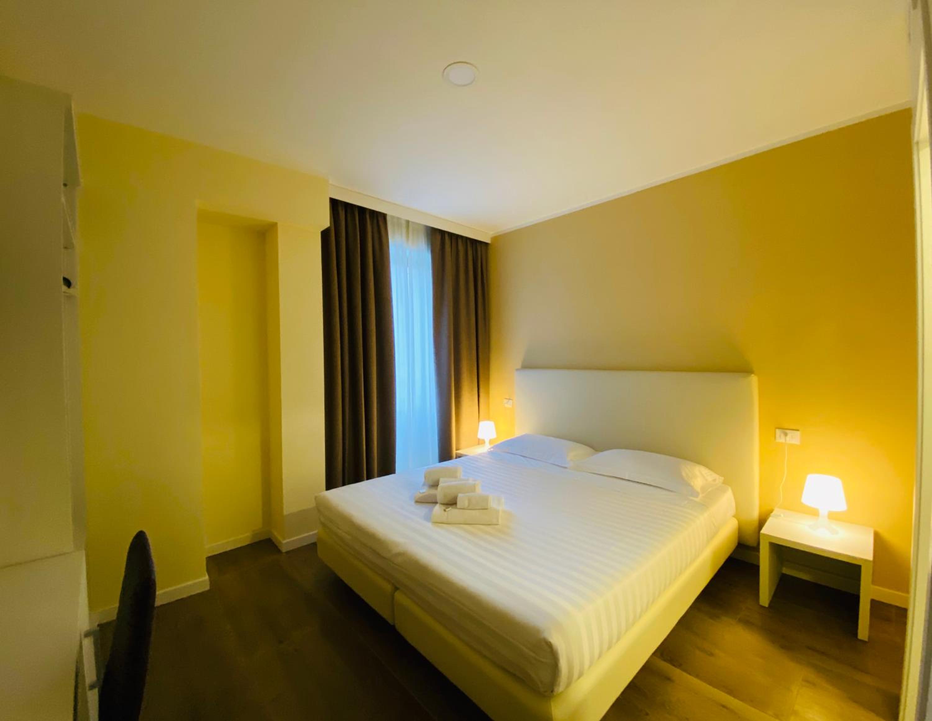 Standard Double Room - Photo 10