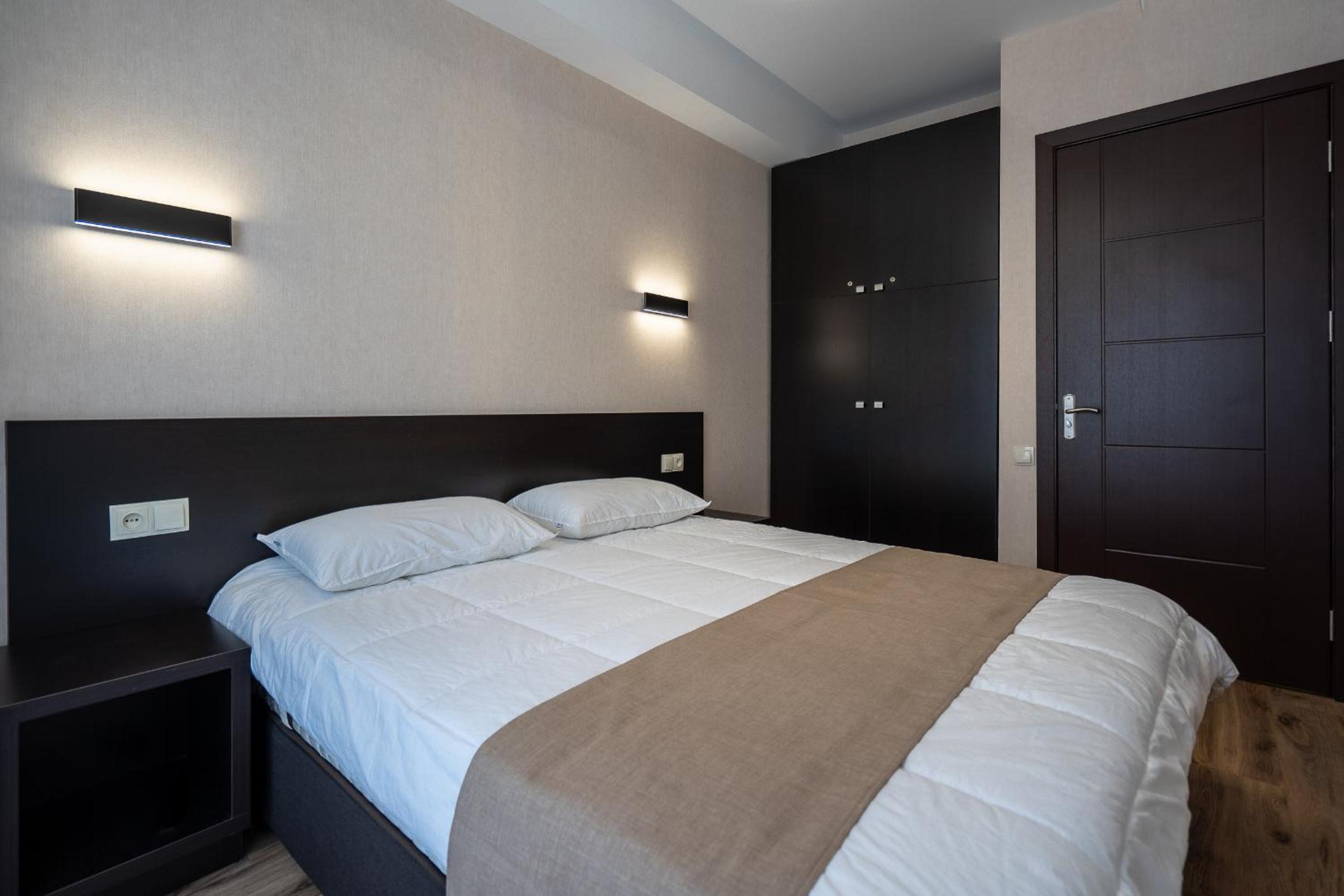 Suite with Balcony - Photo 3