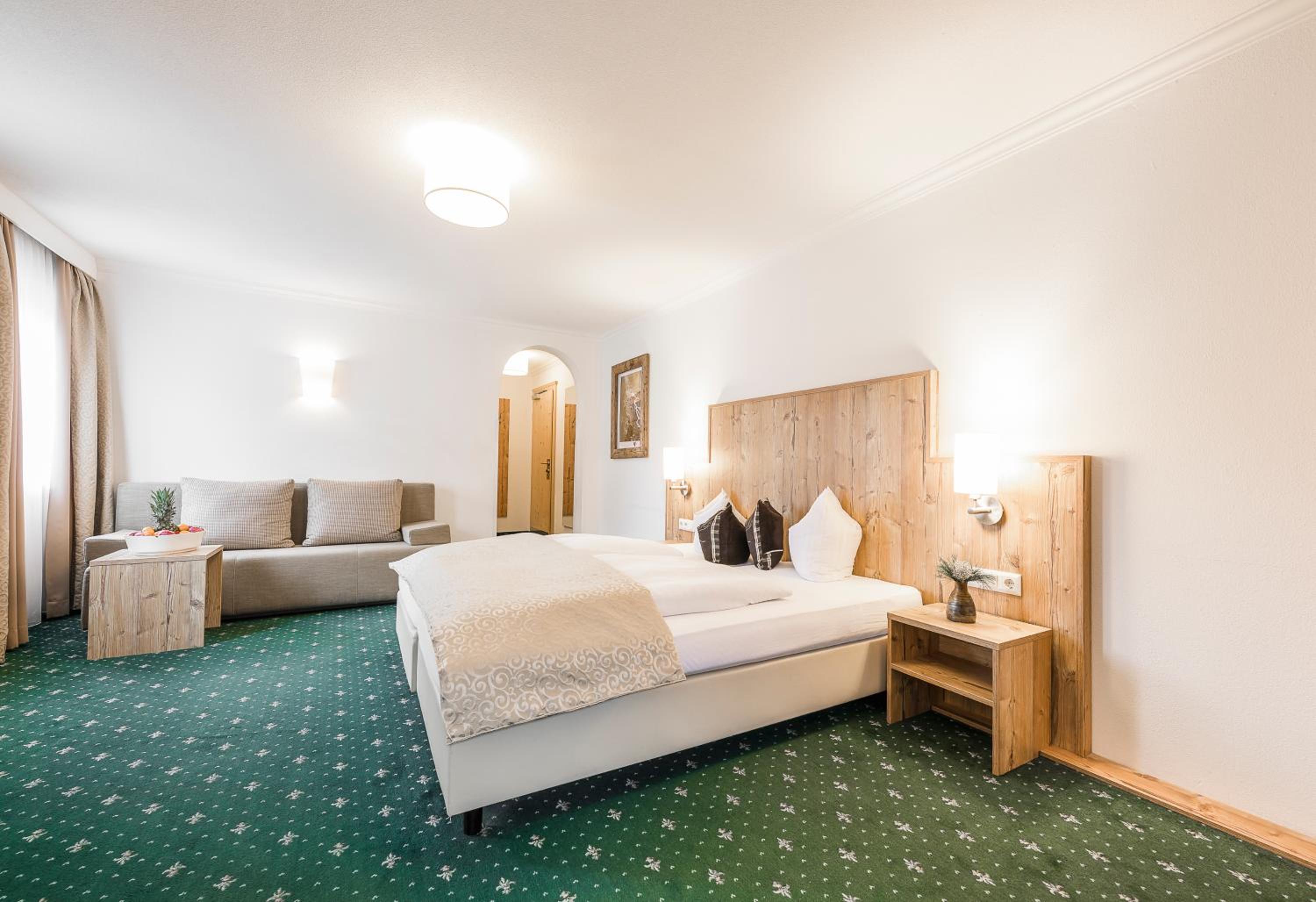 Quadruple Room - Photo 3