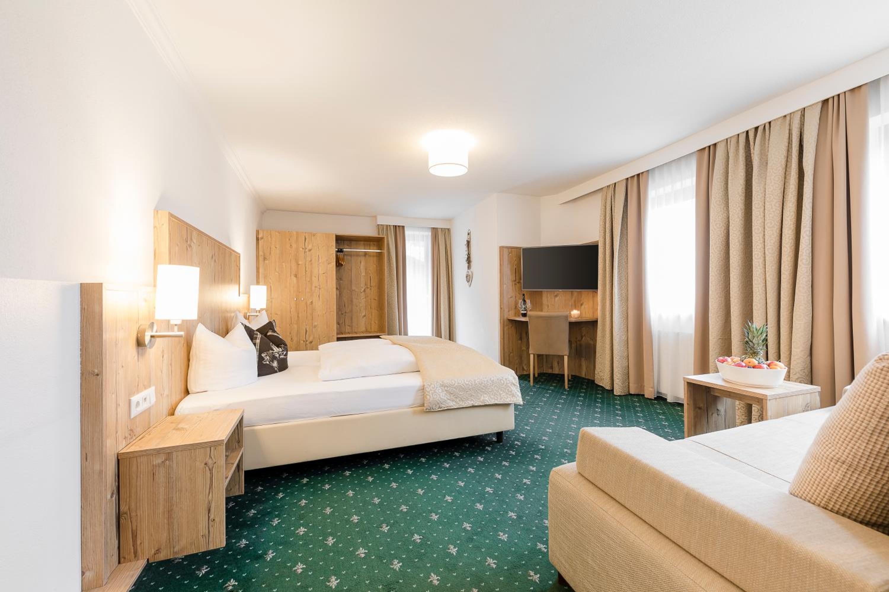 Quadruple Room - Photo 5