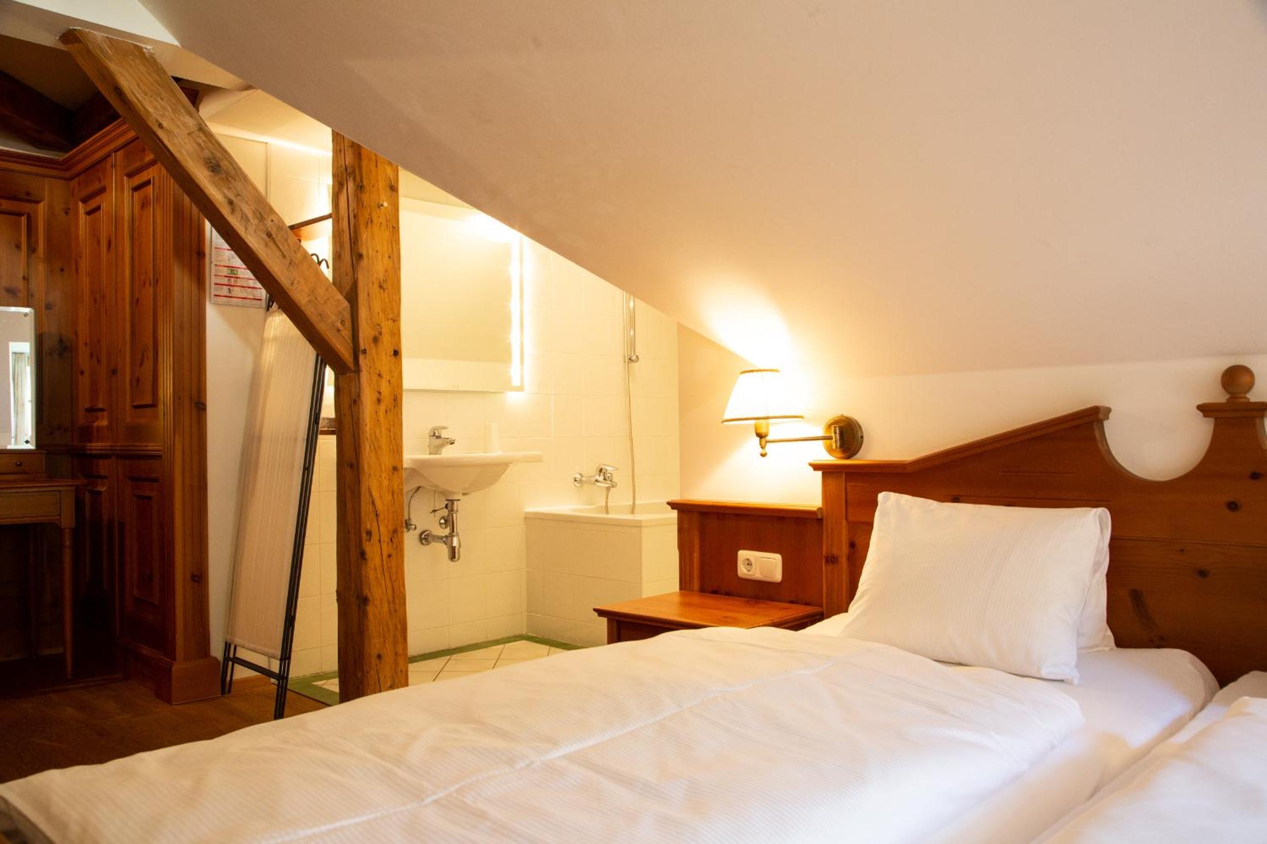 Deluxe Junior Suite photo 2