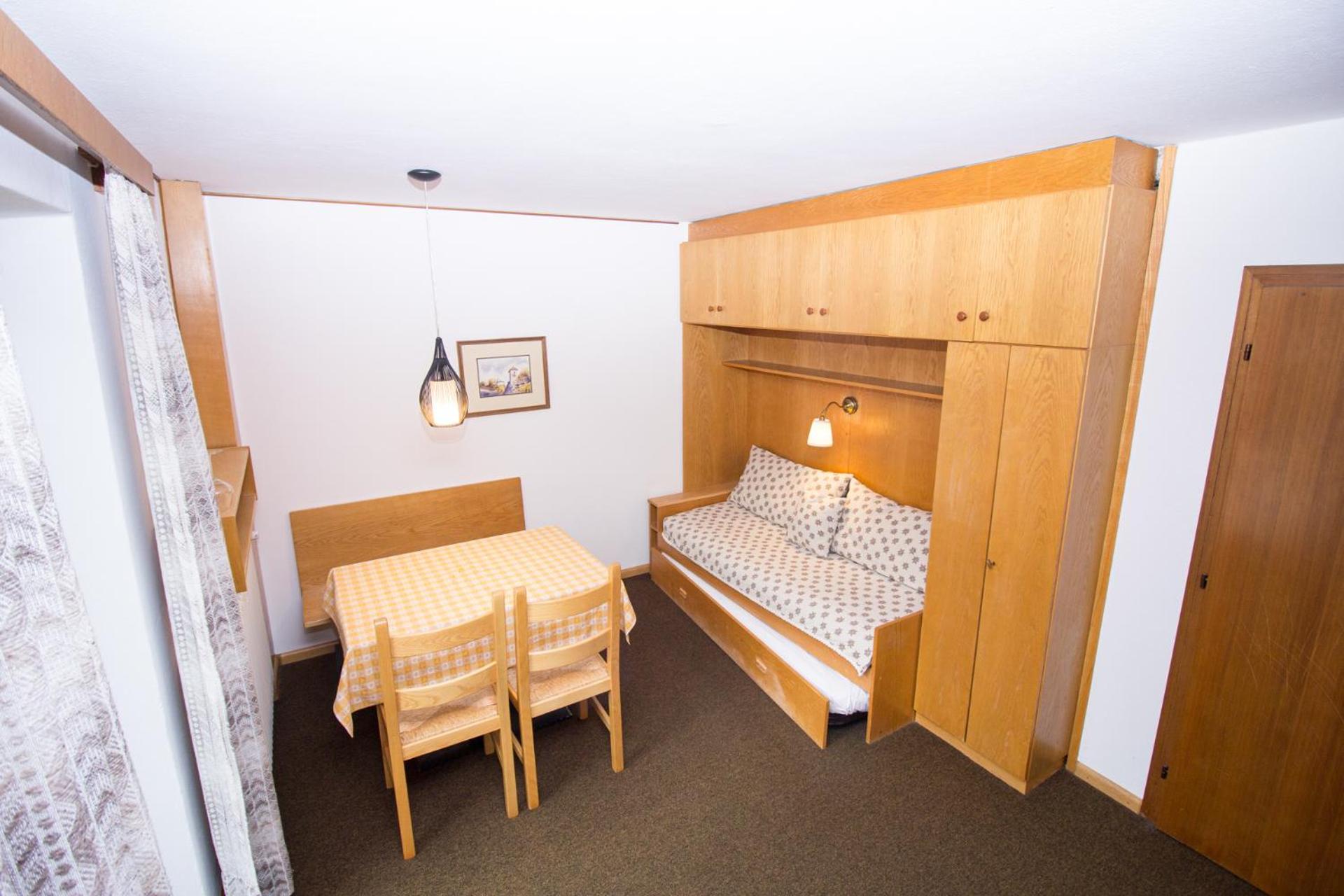 One-Bedroom Apartment - Split Level