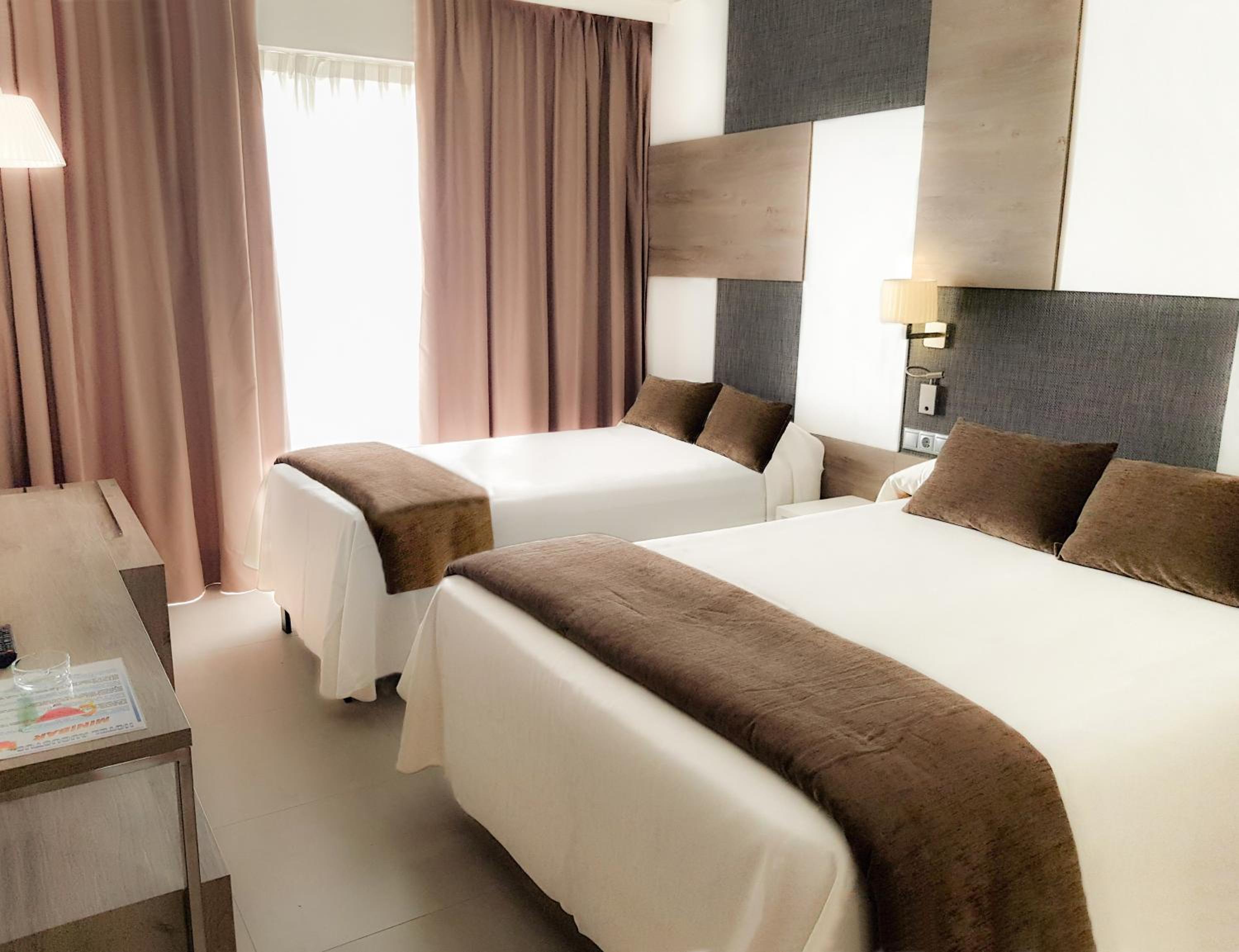 Double Room - Photo 4