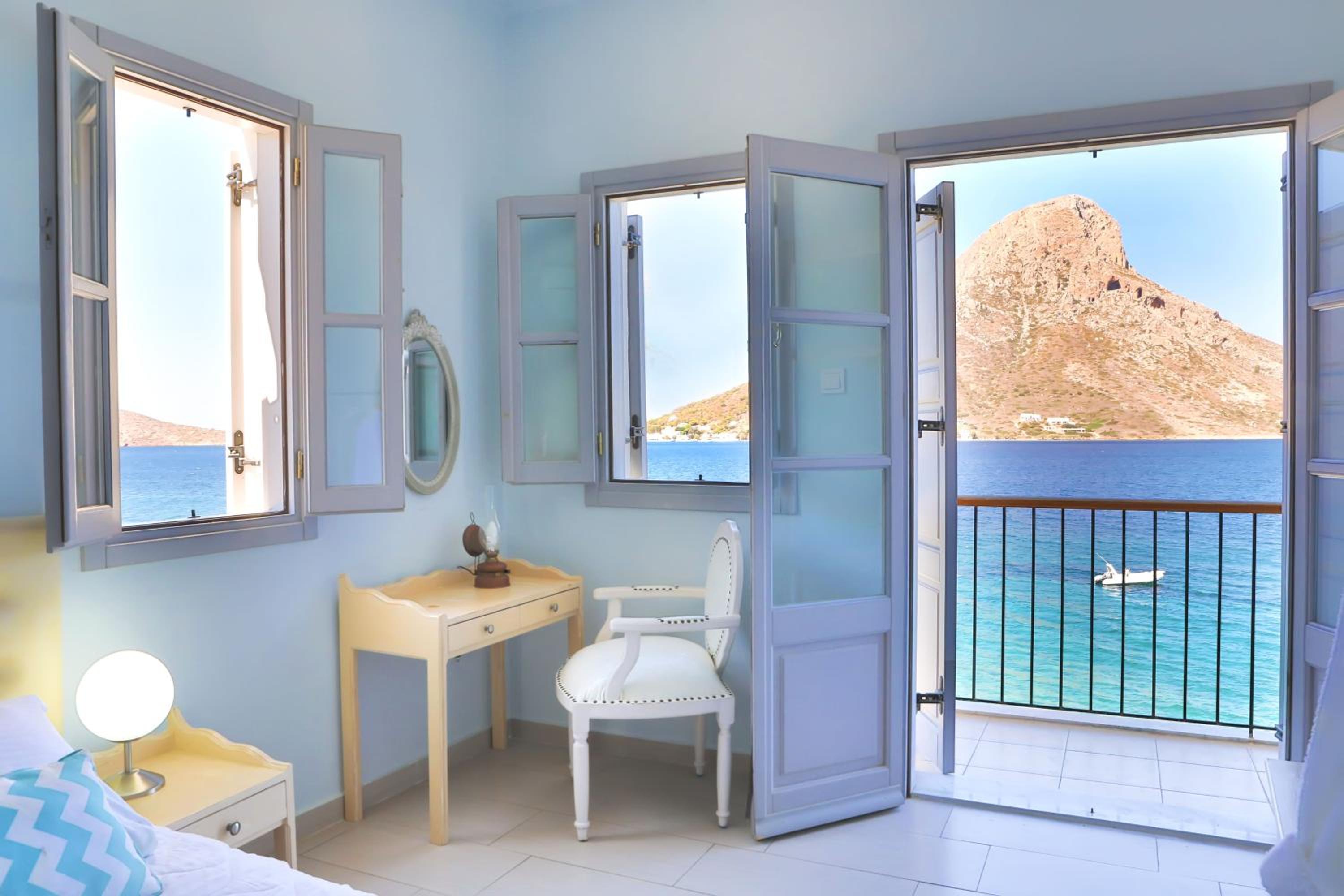 Family Room with Sea View photo 3