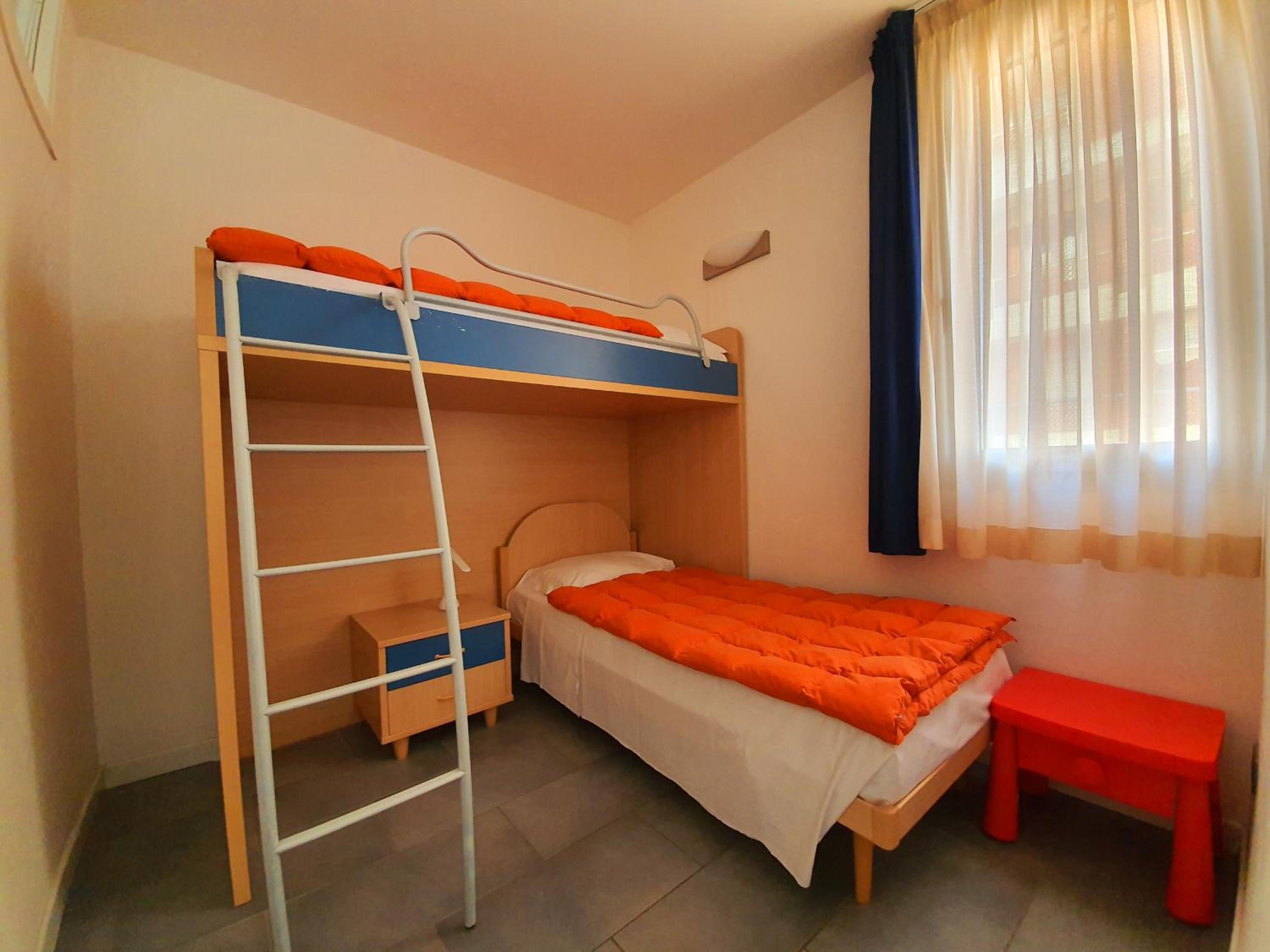 Two-Bedroom Apartment - Photo 6