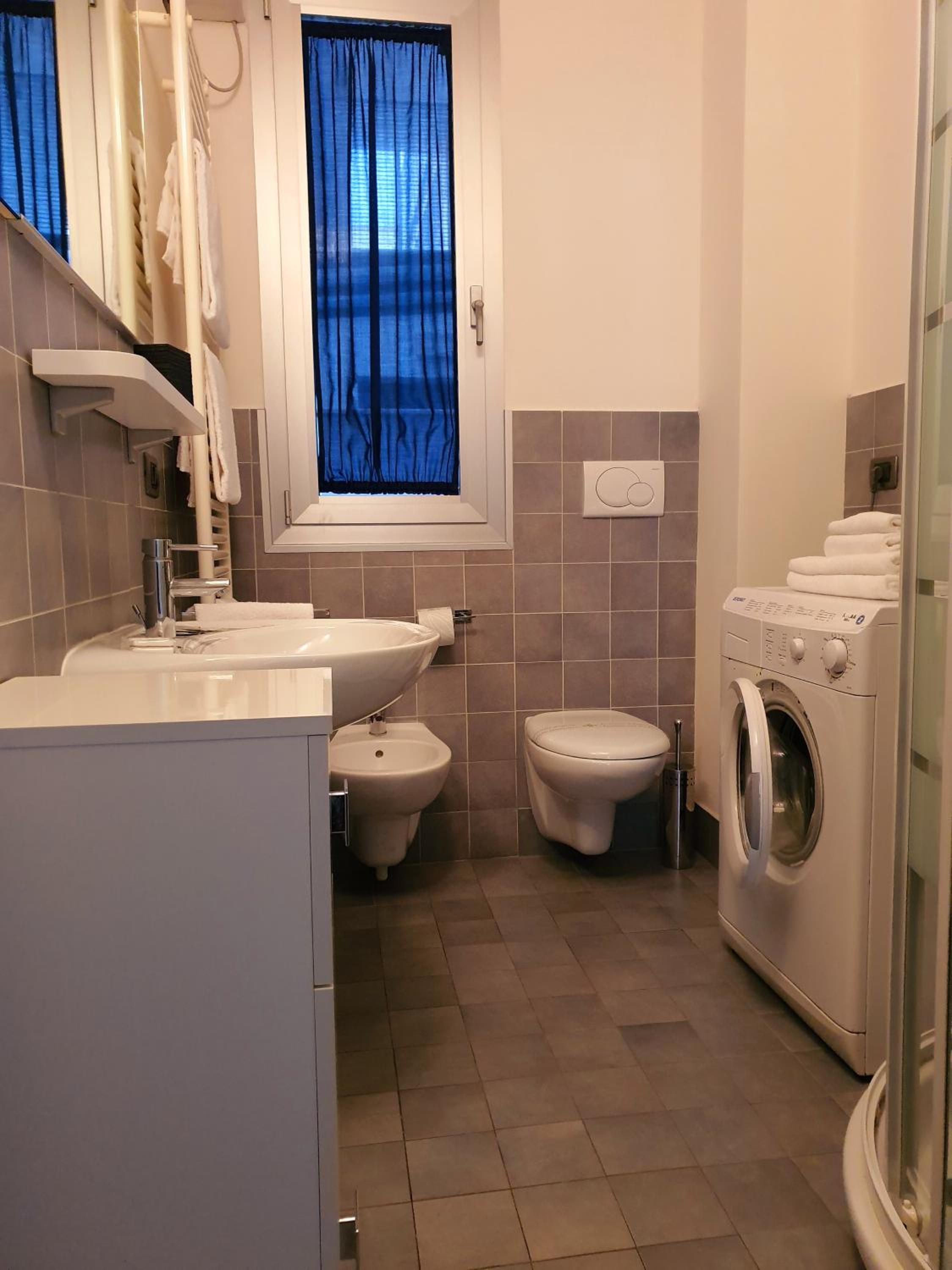 Two-Bedroom Apartment - Photo 7