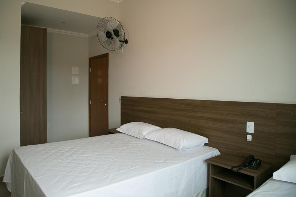 Deluxe Double or Twin Room with Air Conditioned  photo 3