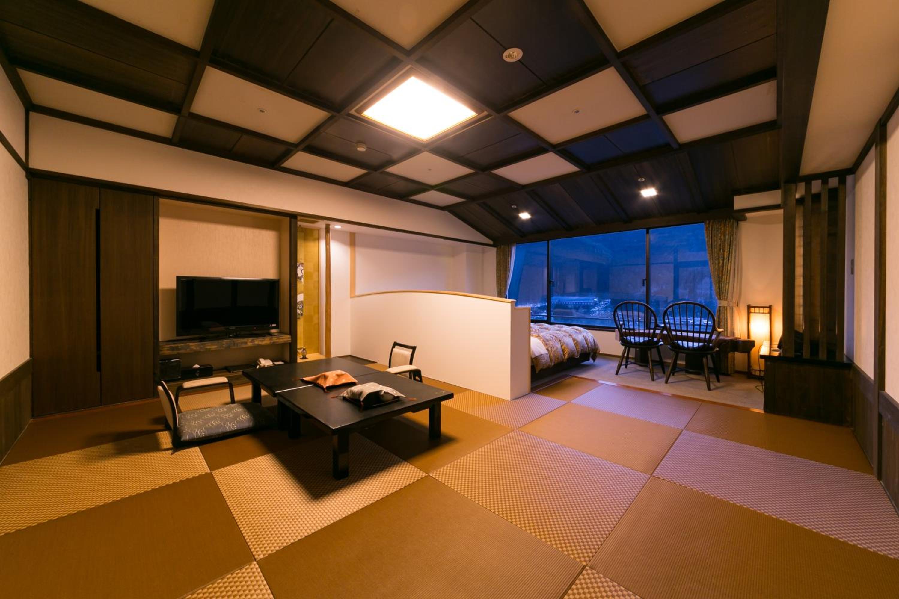 Twin Room with Tatami Area
