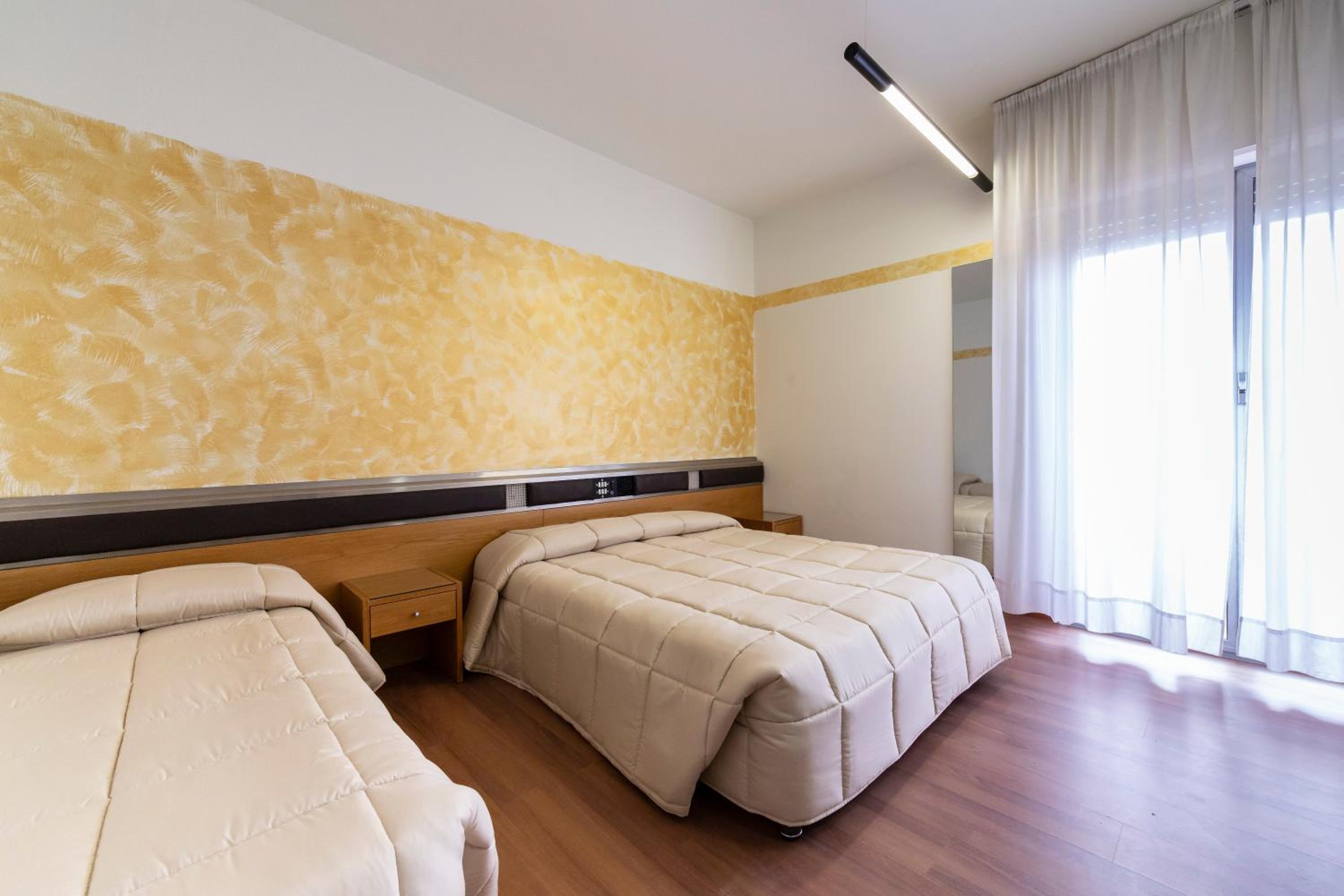 Triple Room - Photo 2