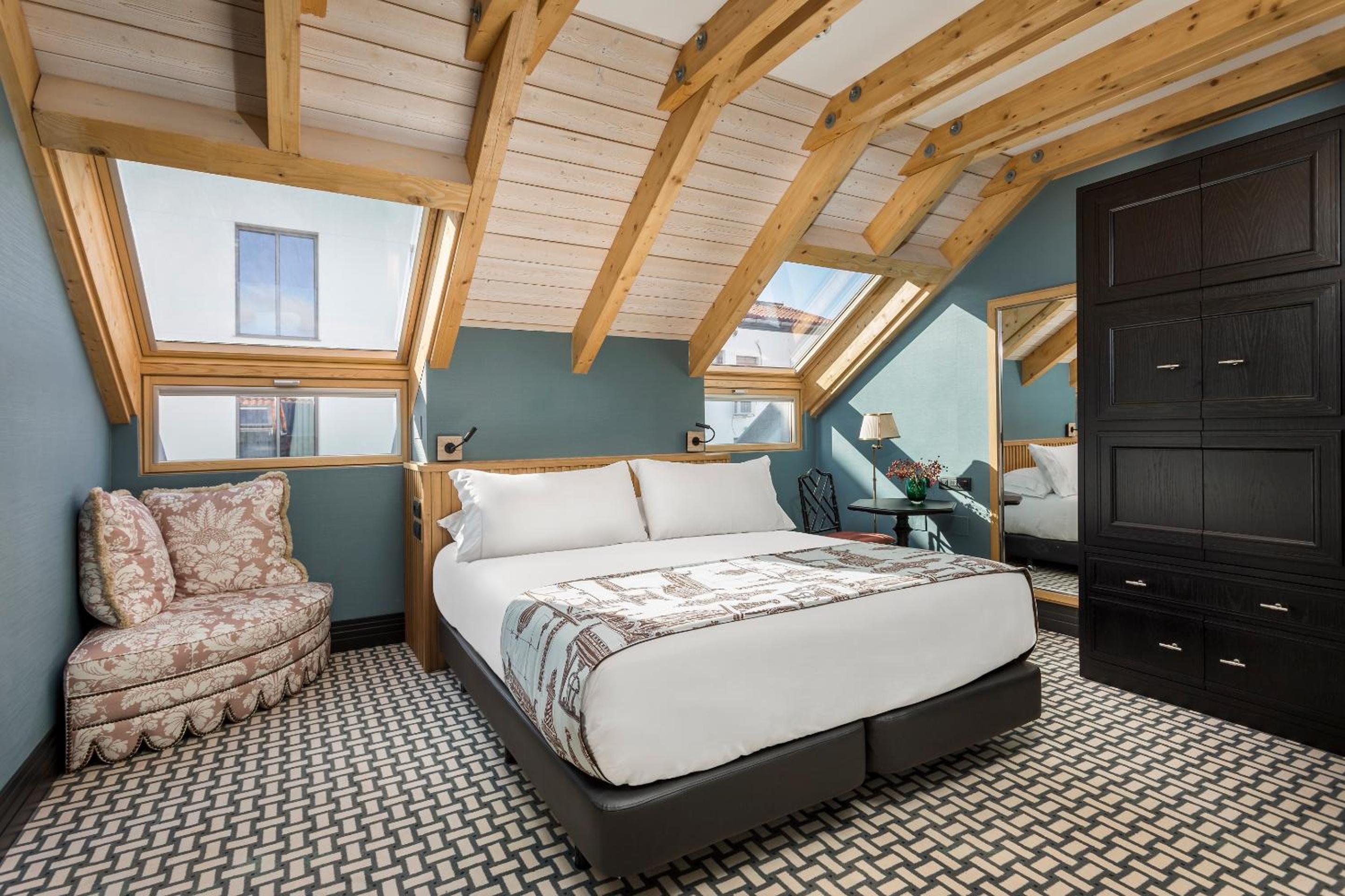 Deluxe Double or Twin Room - Photo 1
