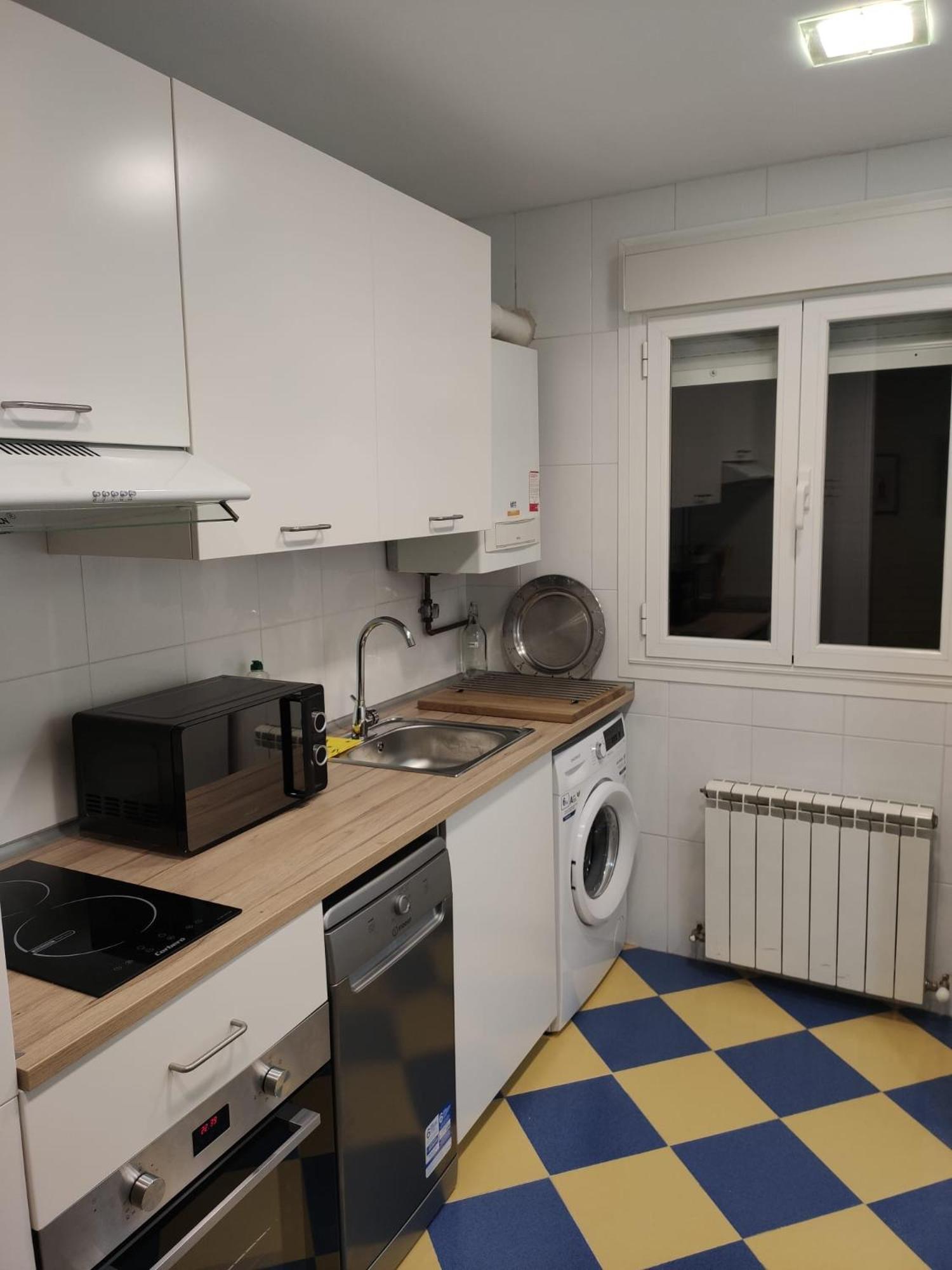 Three-Bedroom Apartment photo 2