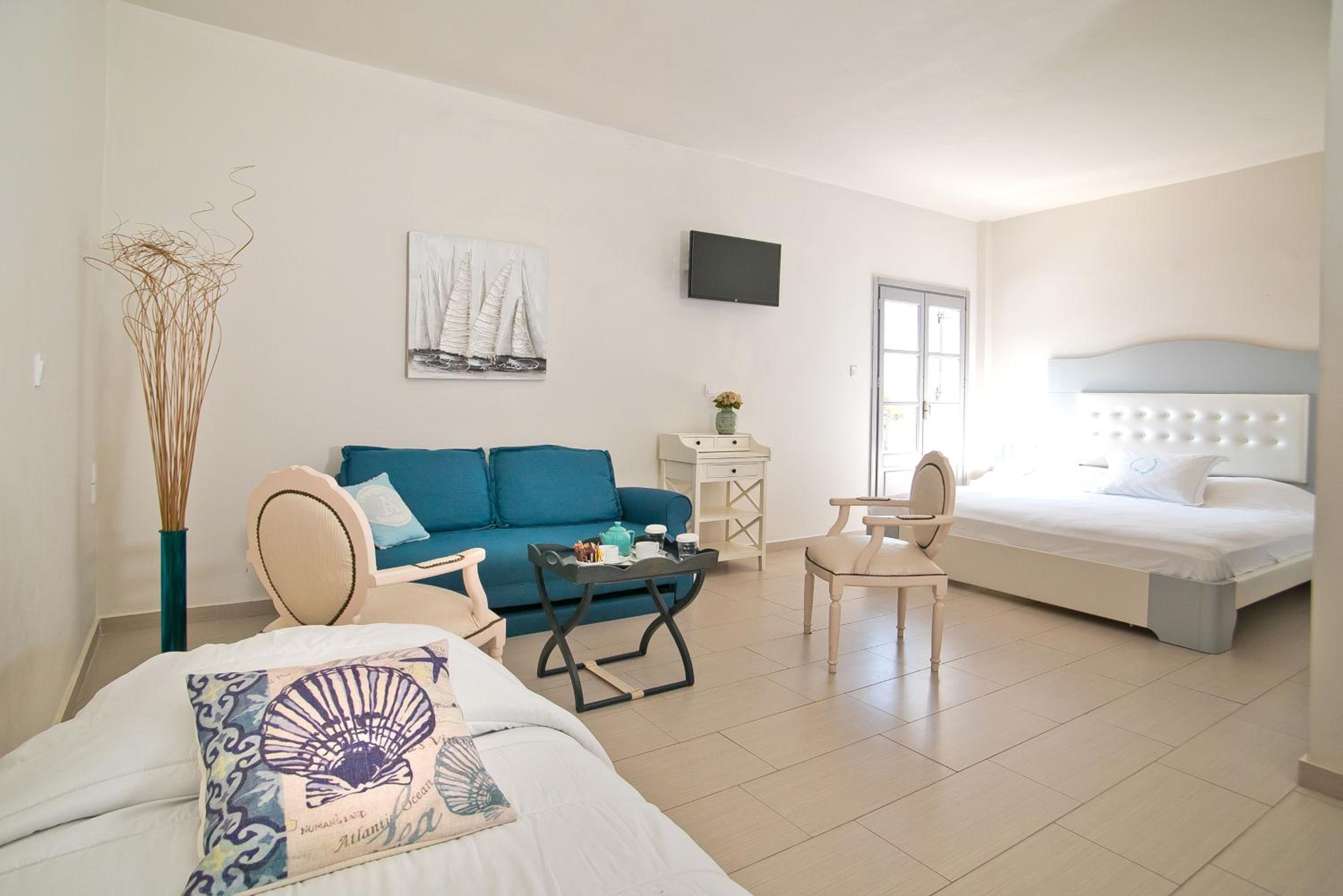 Family Room with Side Sea View photo 1