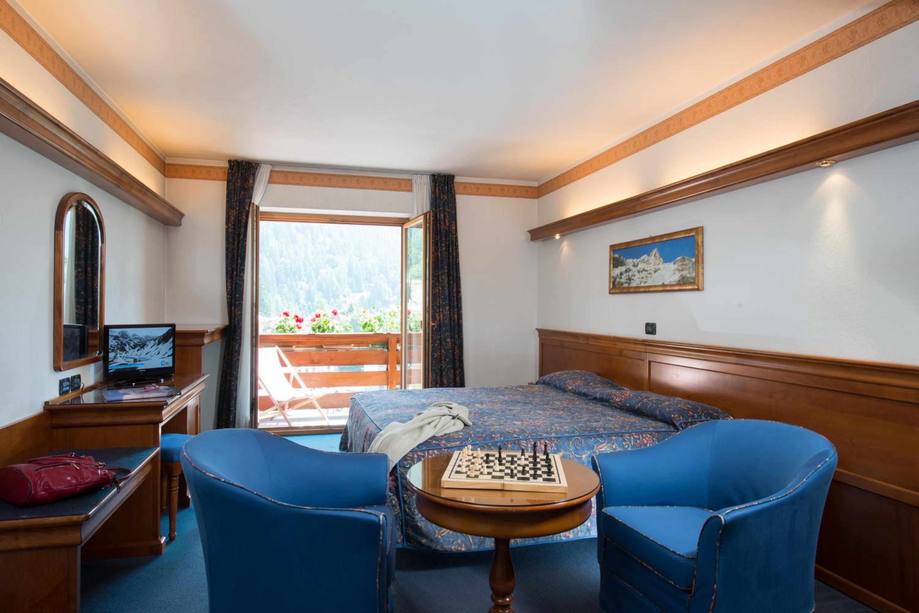 Deluxe Double or Twin Room with Balcony photo 1
