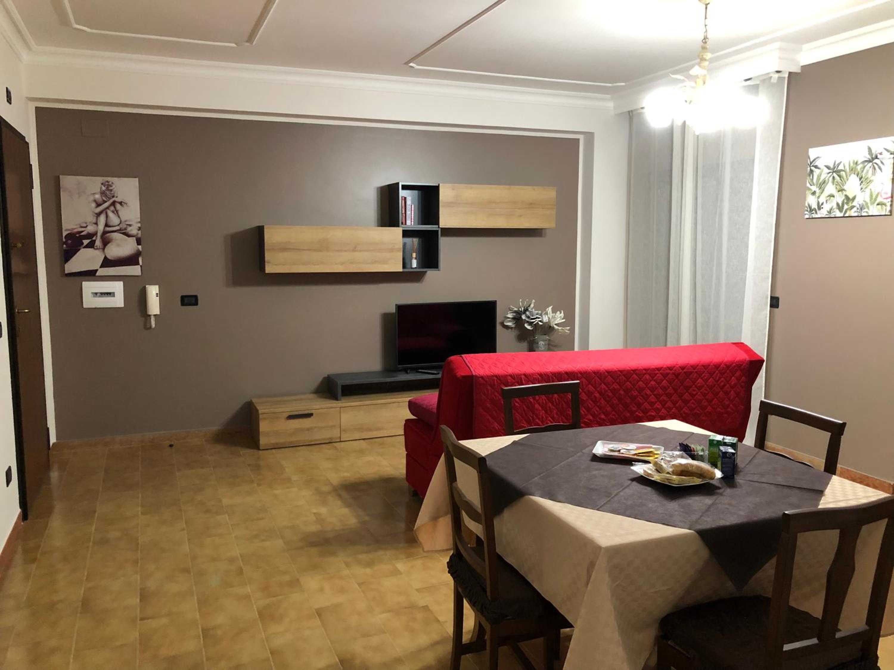 Two-Bedroom Apartment - Photo 4