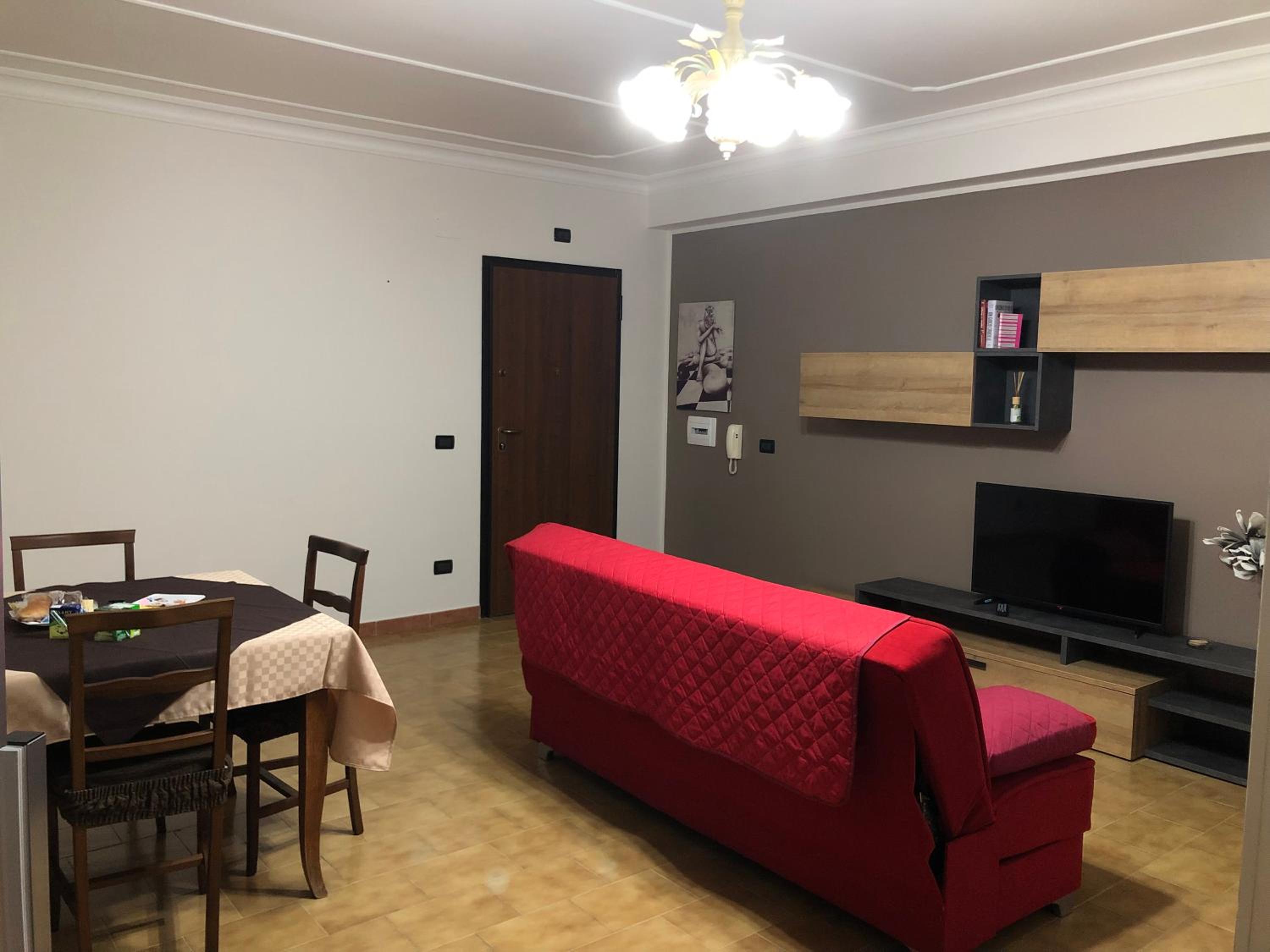 Two-Bedroom Apartment - Photo 5