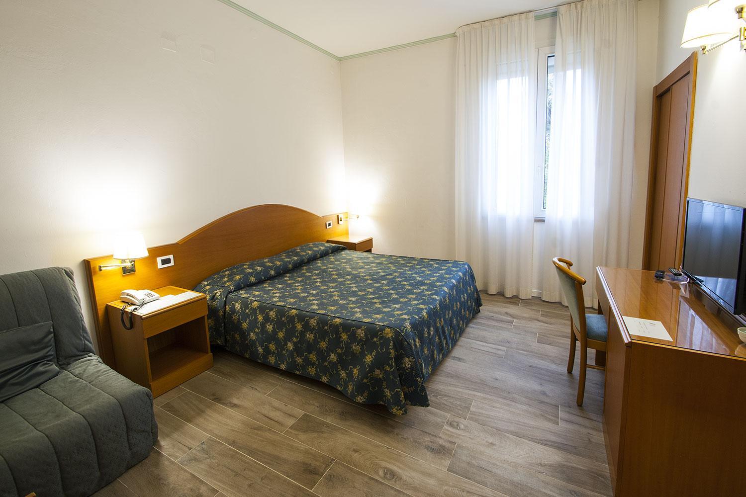 Double Room - Photo 2