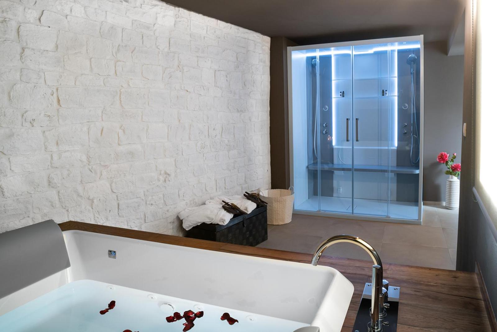 Suite with Sauna - Photo 5