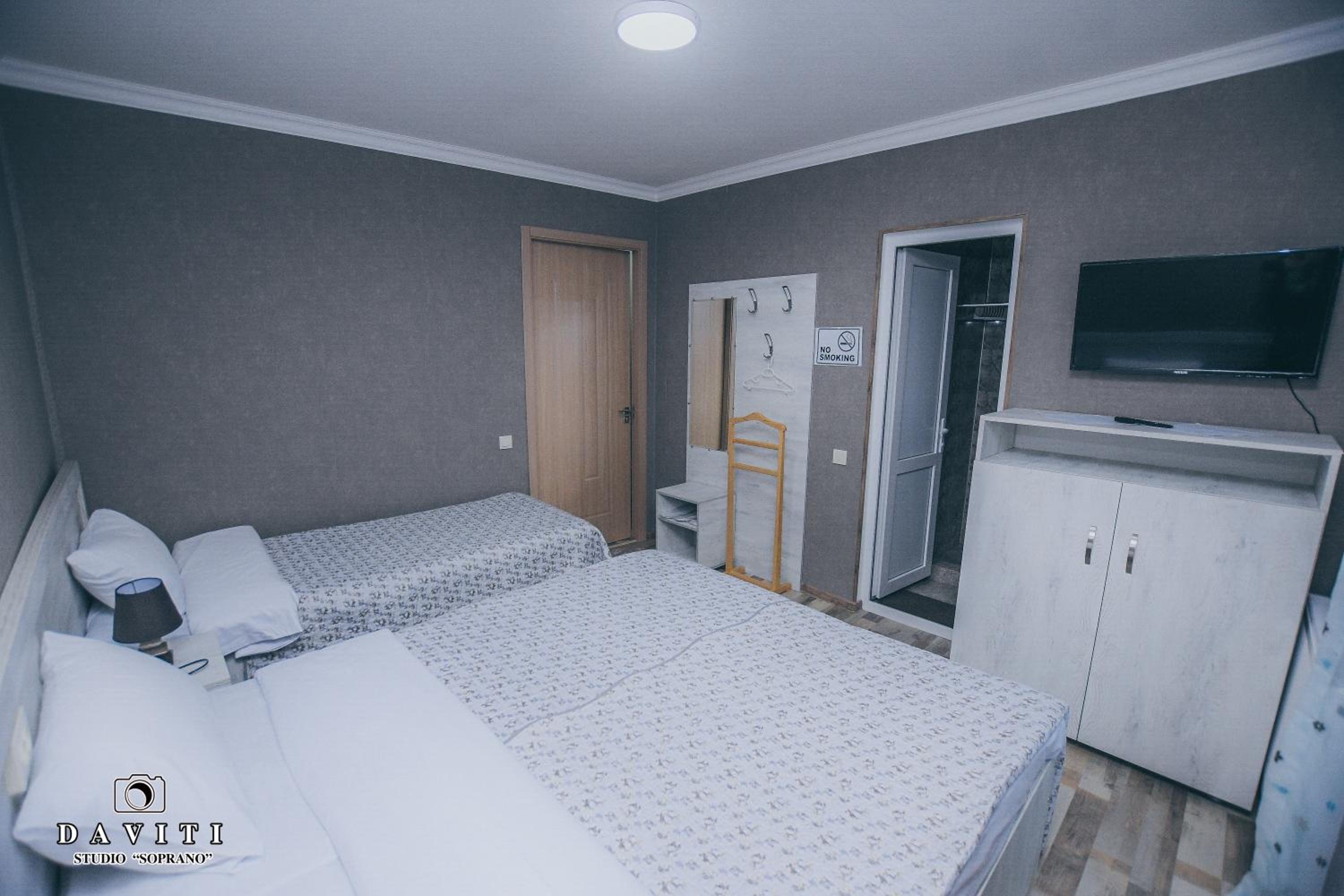 Comfort Triple Room with Shower