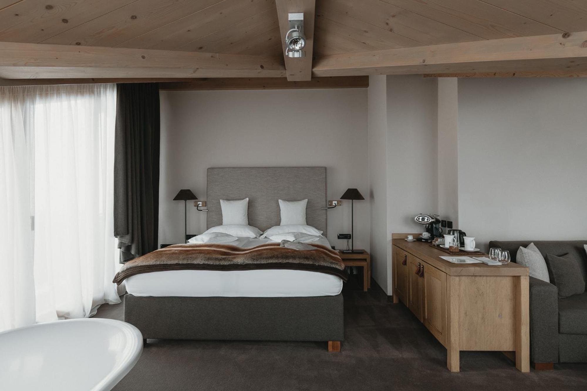 Suite with Mountain View photo 1