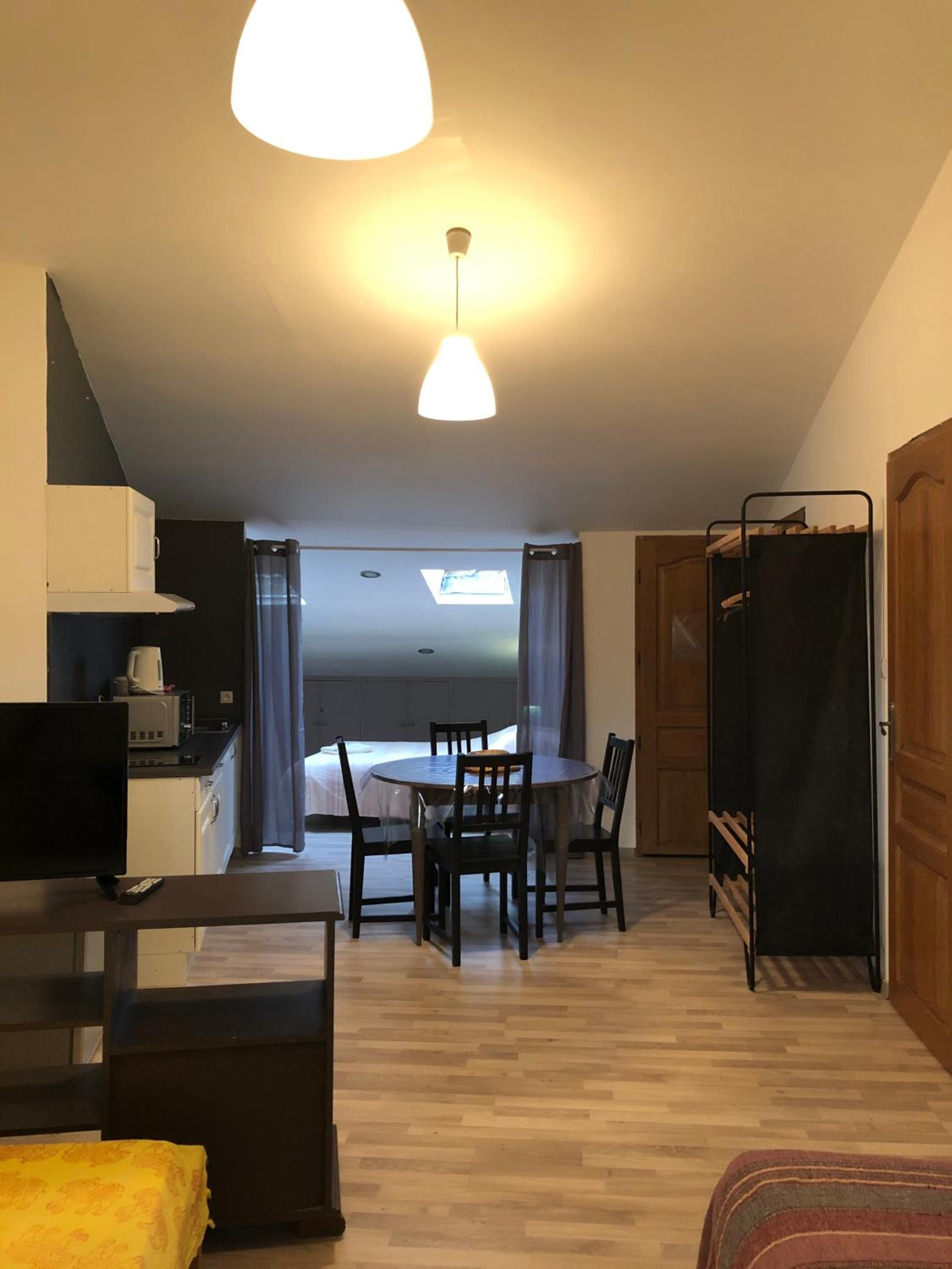One-Bedroom Apartment - Photo 17