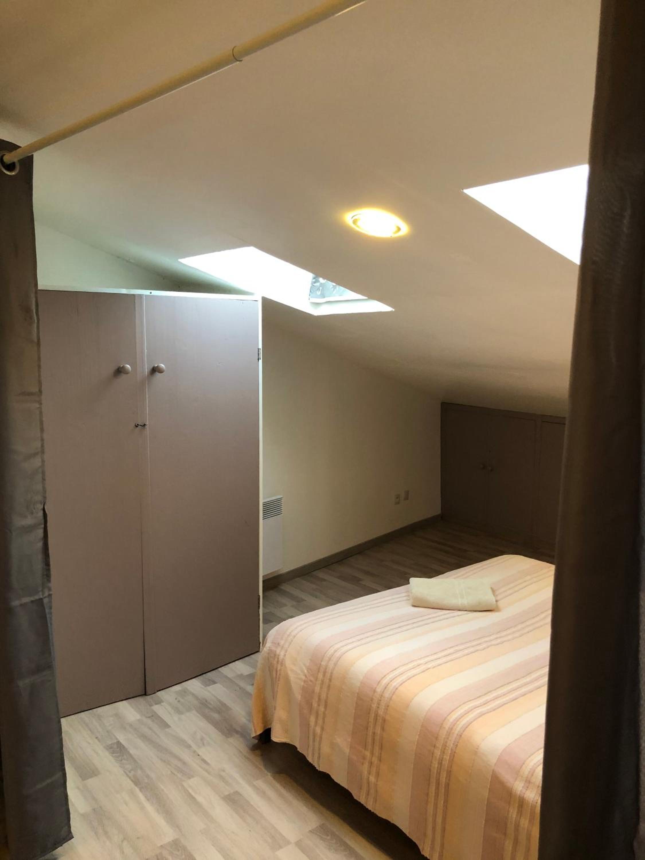 One-Bedroom Apartment - Photo 18
