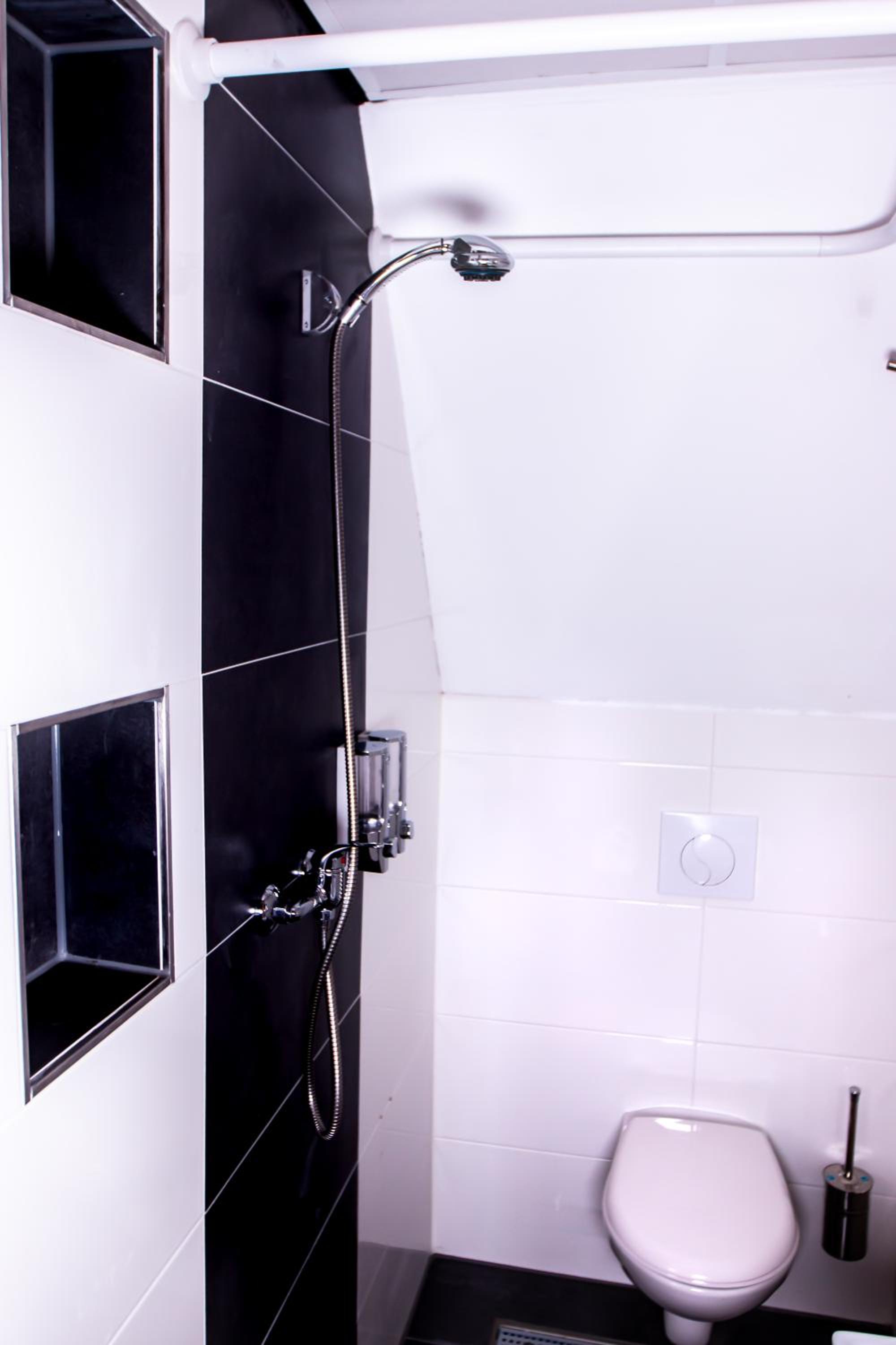 Double Room with Private Bathroom photo 3