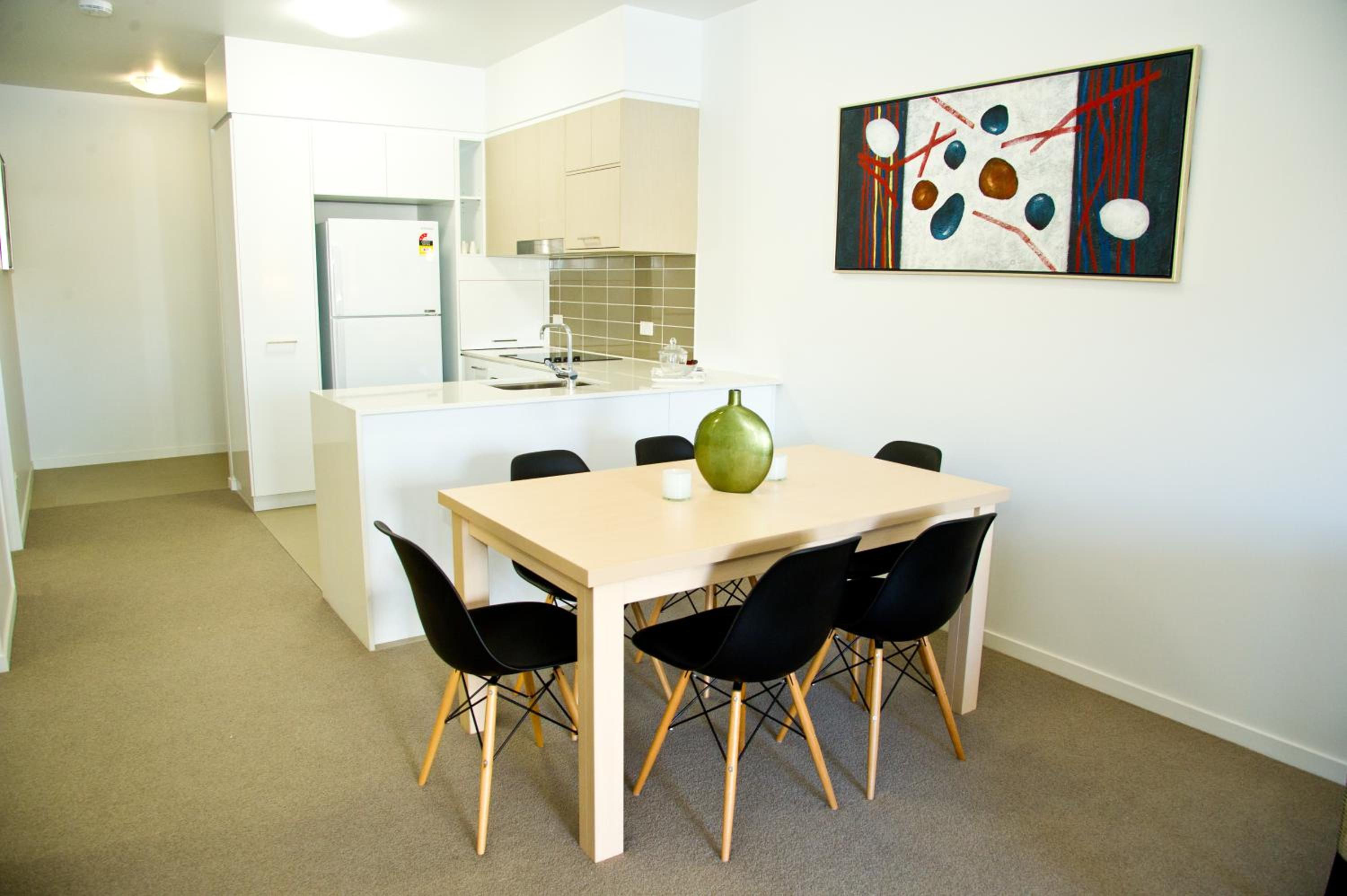 One-Bedroom Apartment photo 2