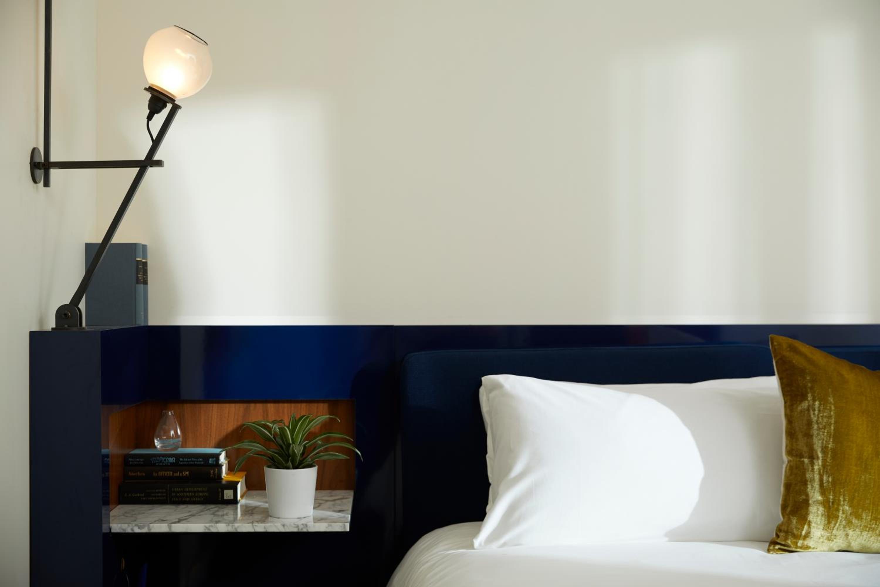 King Guestroom - Photo 4