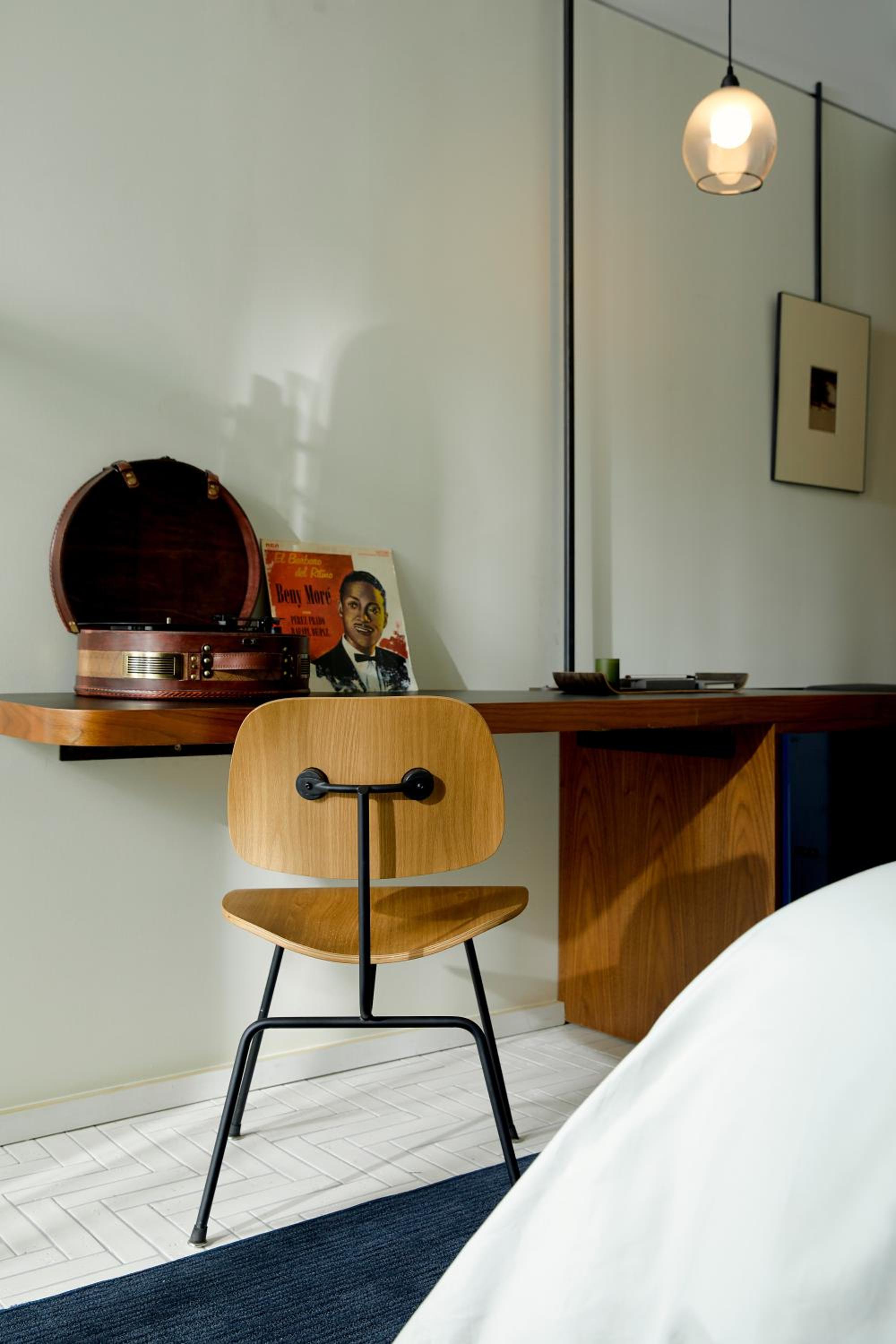King Guestroom - Photo 2