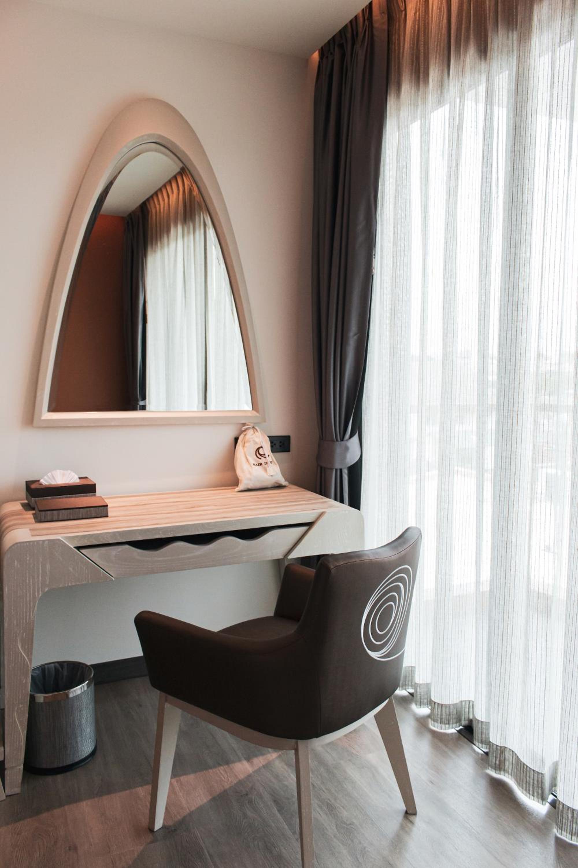 Superior Twin Bed - Photo 8
