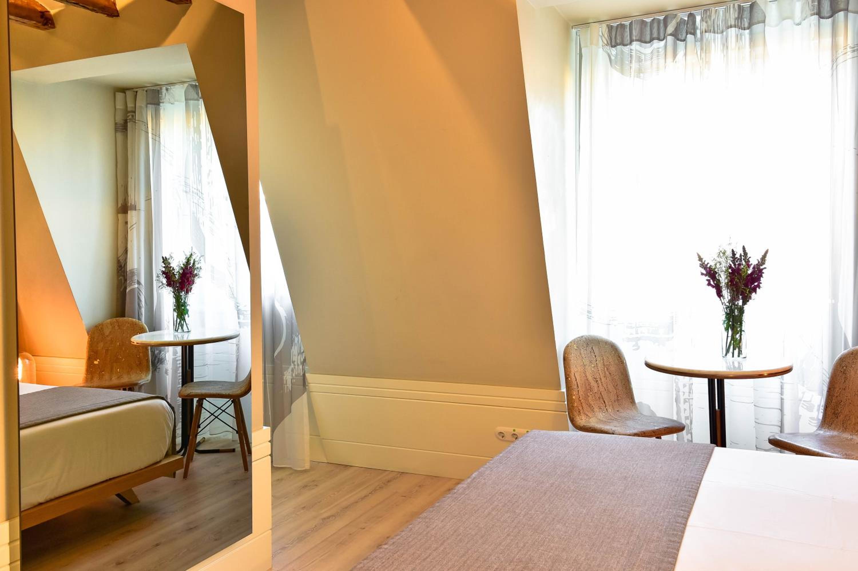 Available room