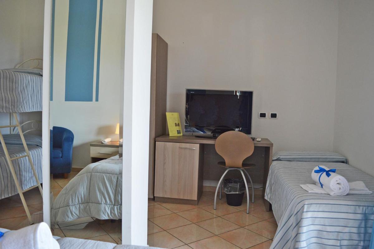 Deluxe Quadruple Room