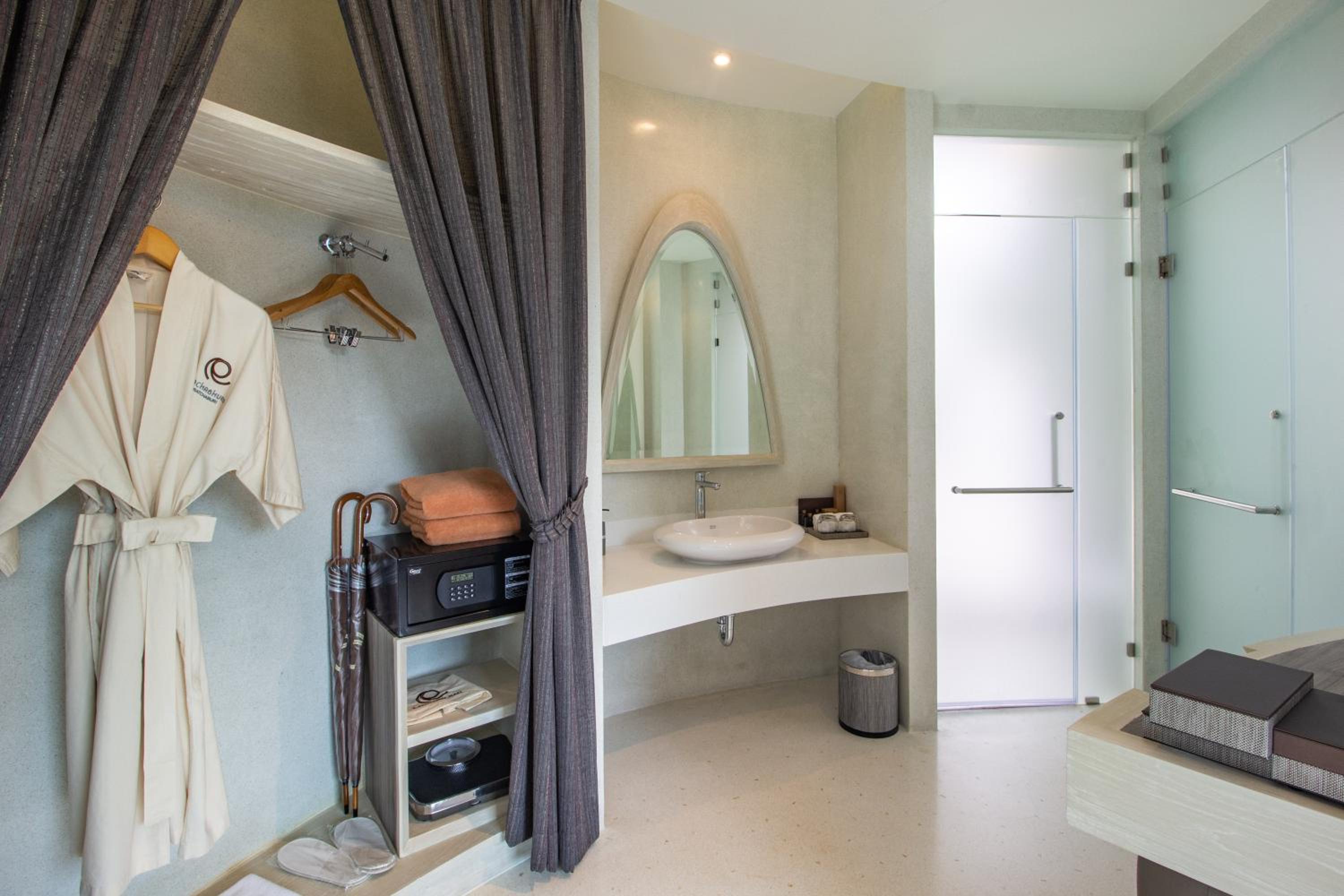 Villa with Jacuzzi - Photo 7