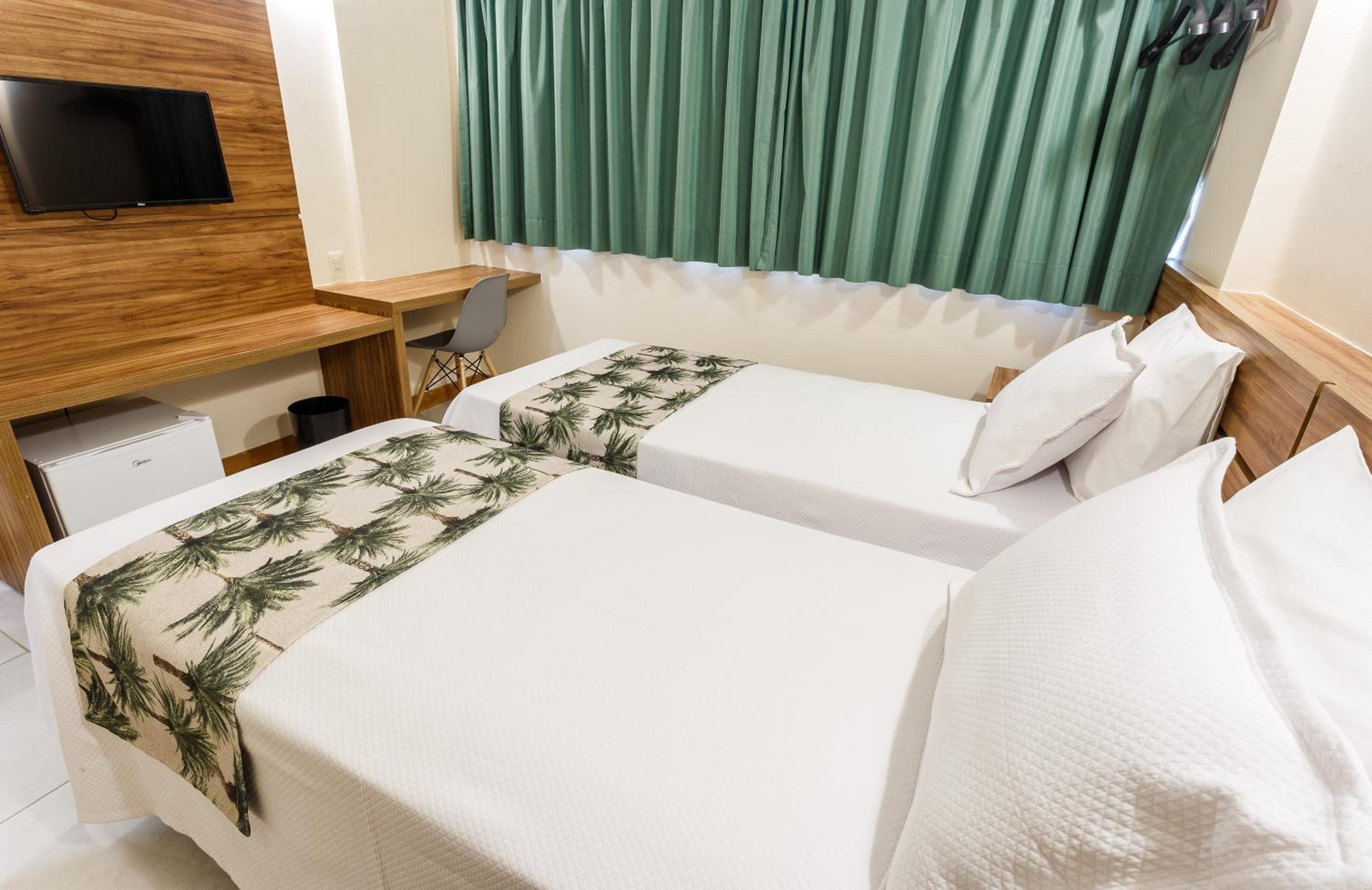 Standard Twin Room - Photo 7