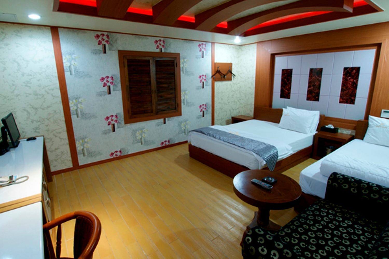 Deluxe Twin Room photo 1