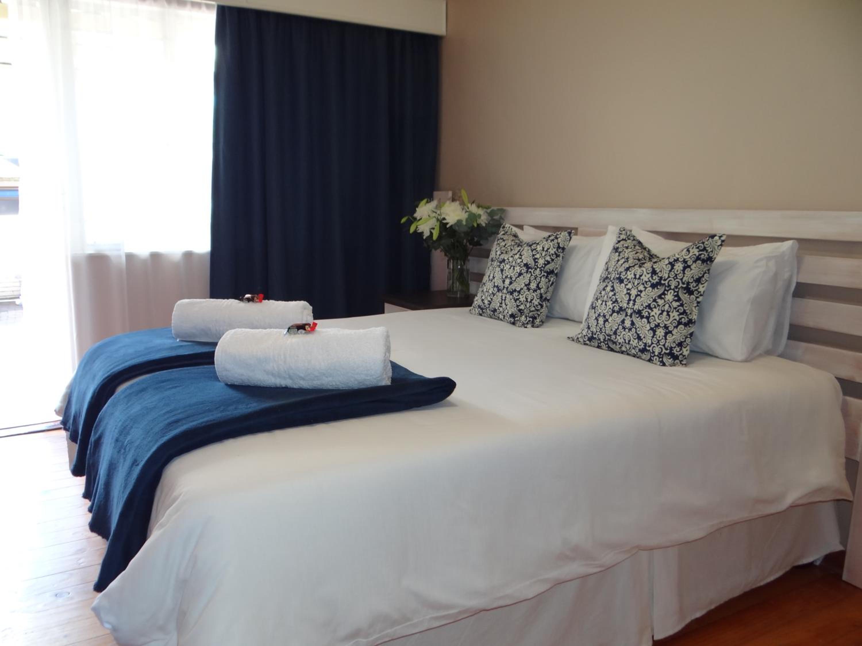 Double Room - Photo 10