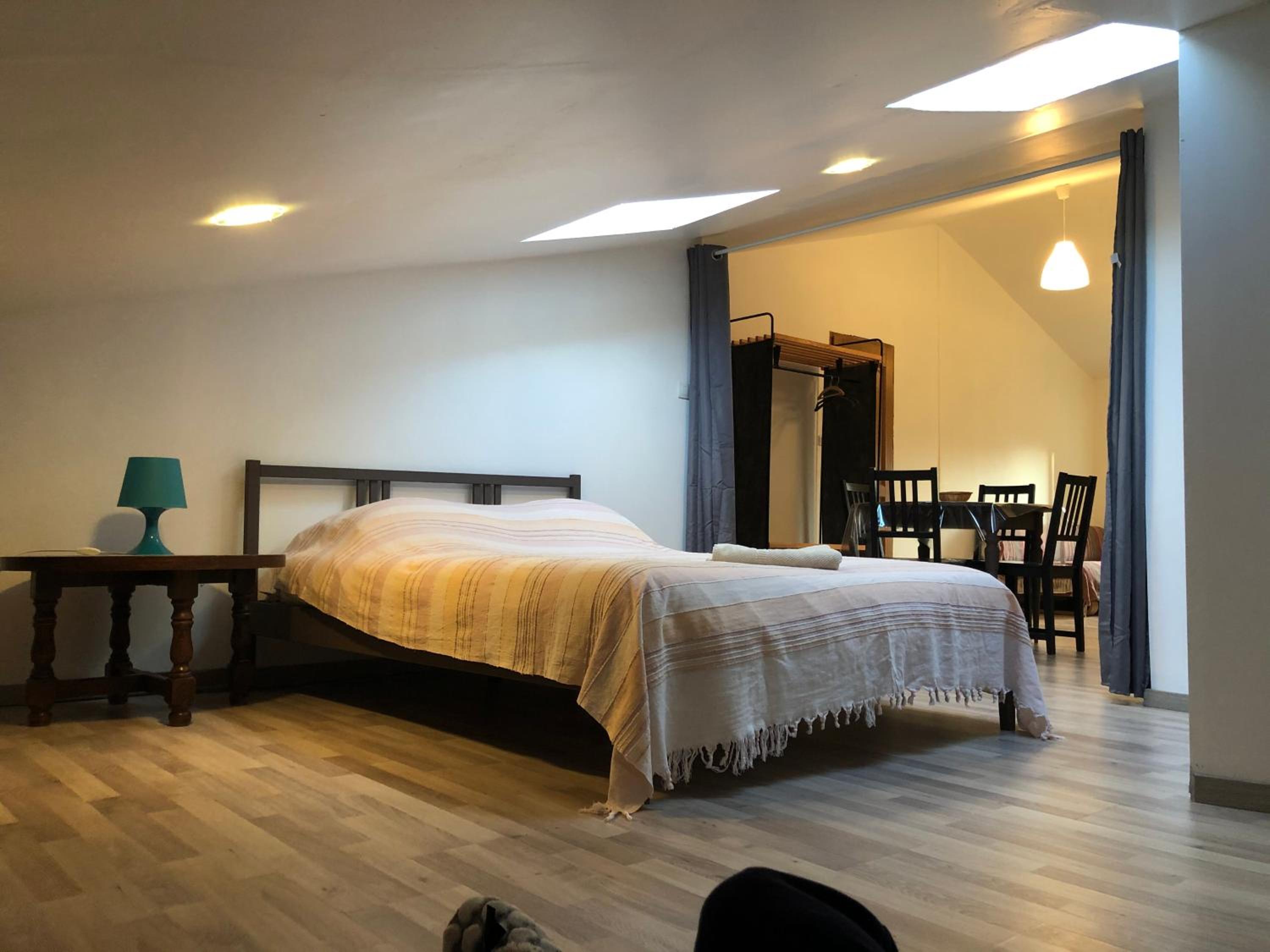 One-Bedroom Apartment - Photo 28