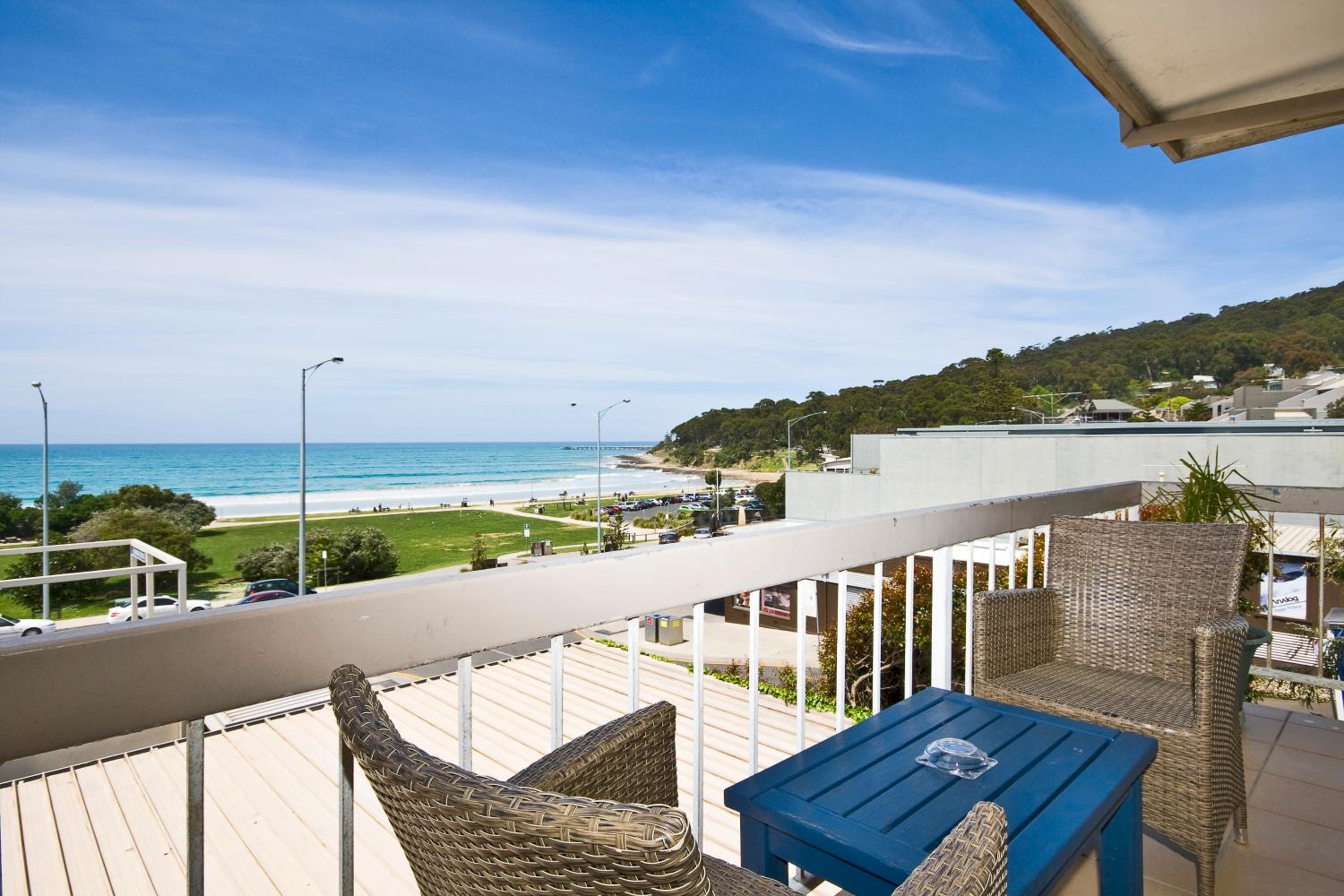 Executive Queen Room with Ocean View photo 2