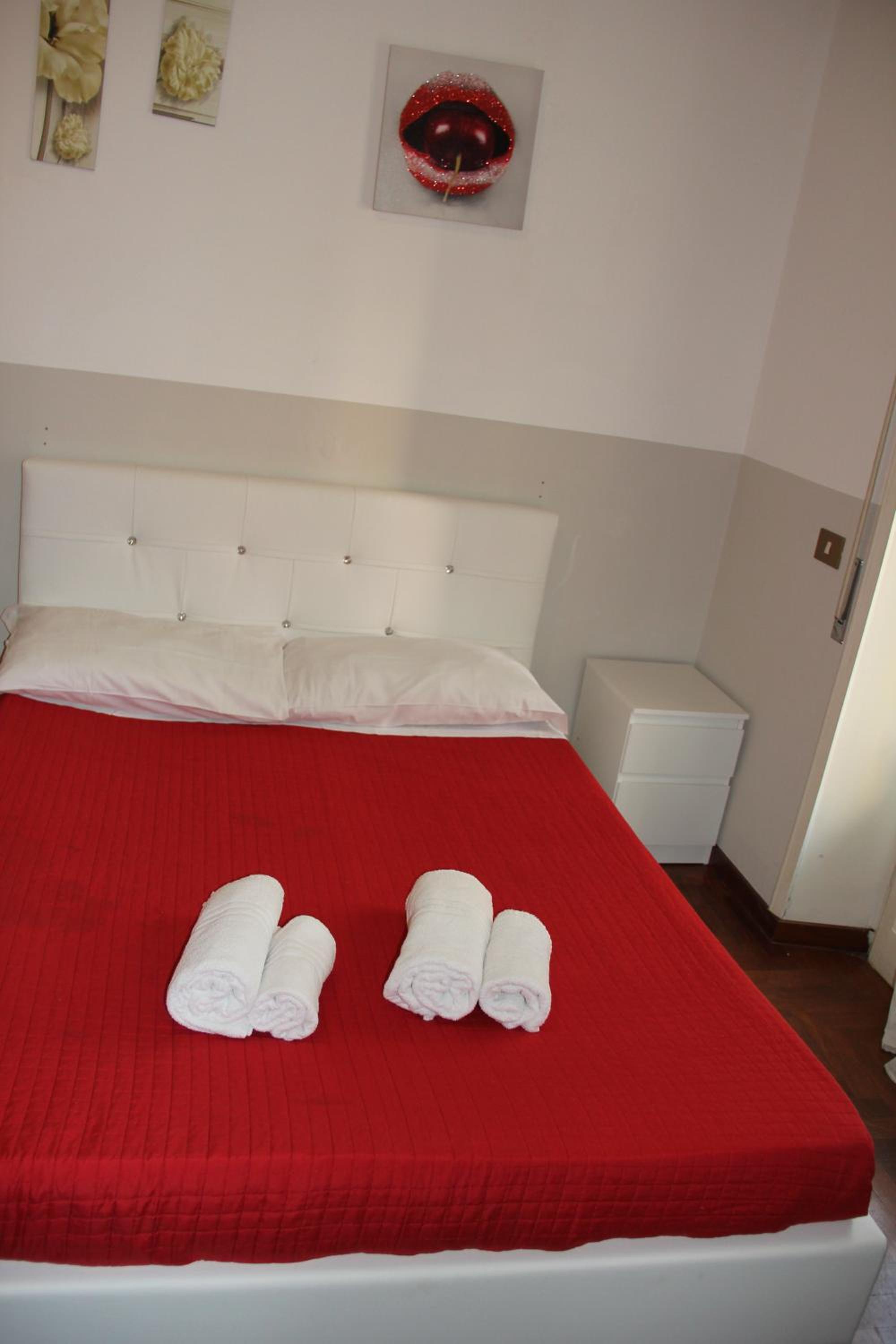 Quadruple Room with Balcony photo 3