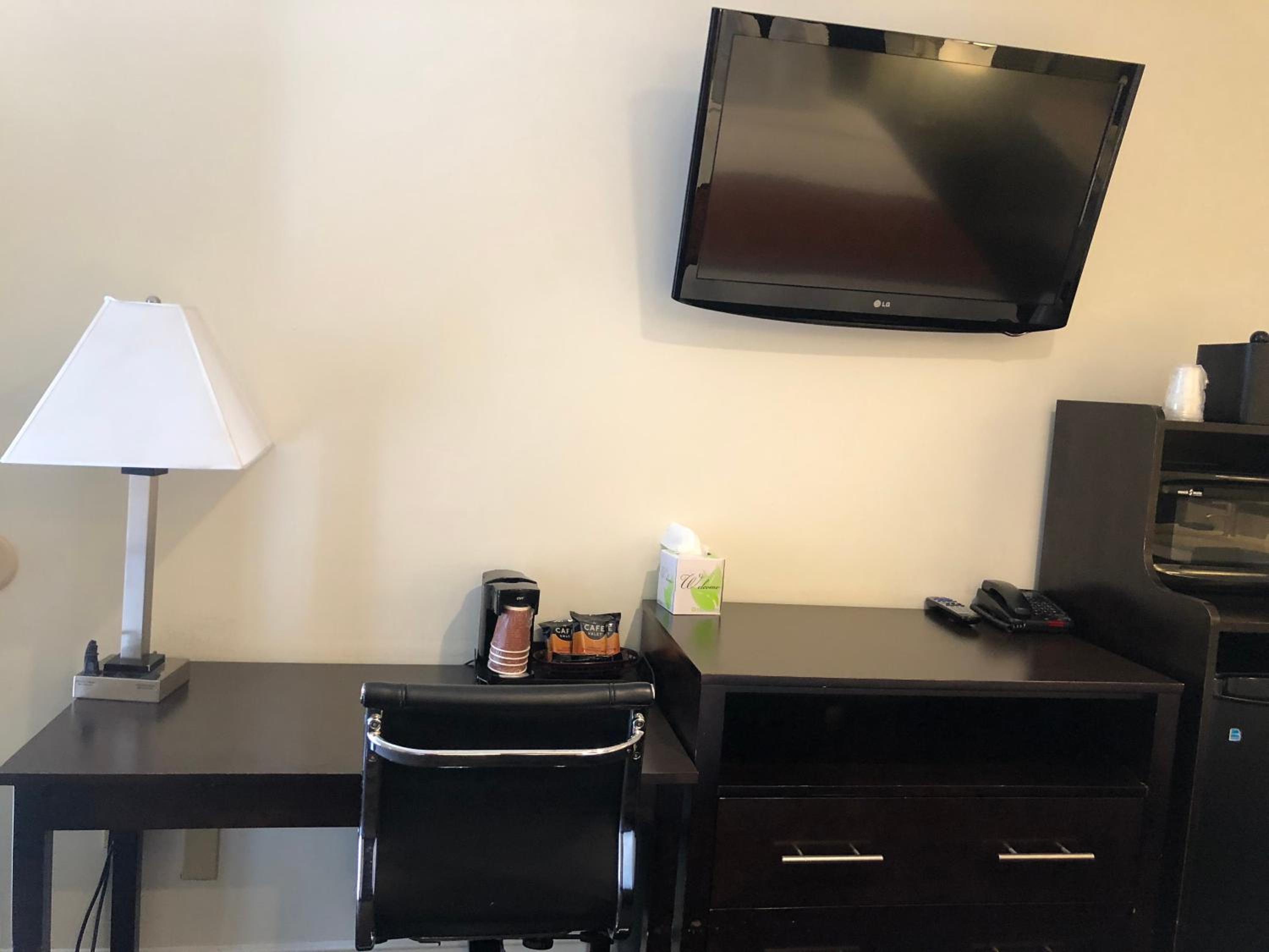 King Room - Disability Access - Photo 7